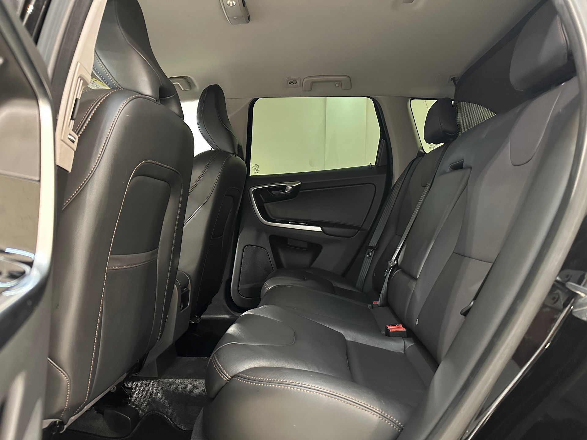 VOLVO XC60 T5 AWD Summum Geartronic-image-14