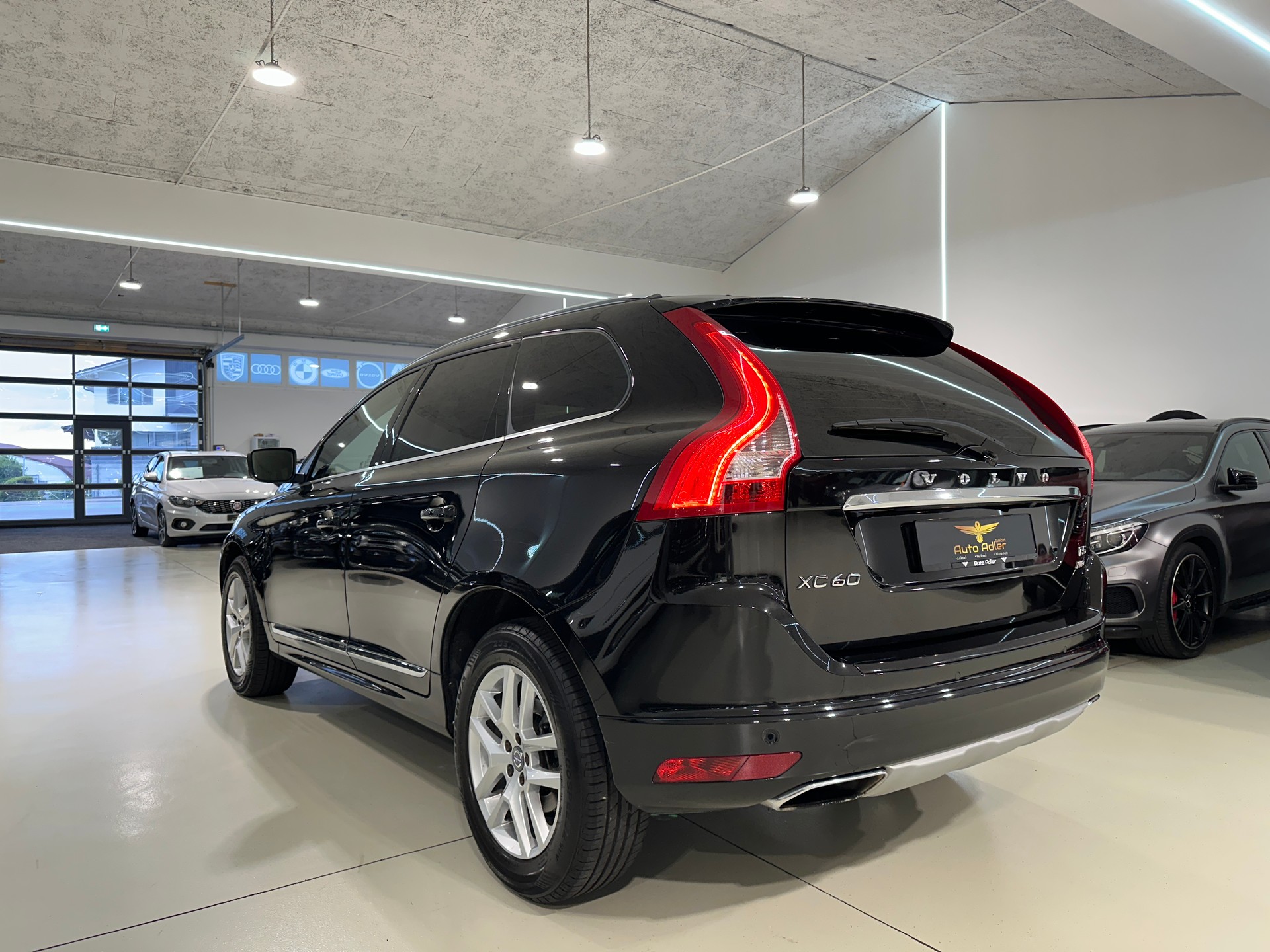 VOLVO XC60 T5 AWD Summum Geartronic-image-5
