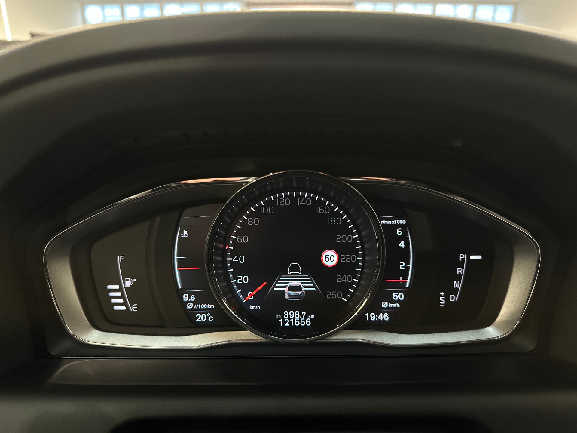 VOLVO XC60 T5 AWD Summum Geartronic-image-24