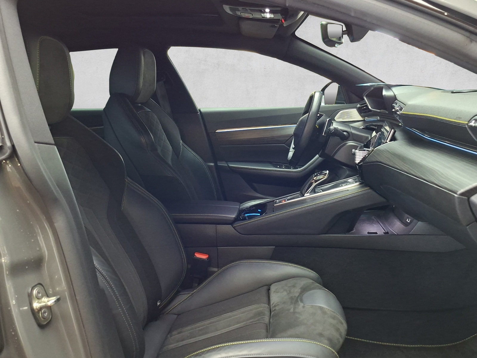 PEUGEOT 508 SW 1.6 Plug-in Hybrid4 PSE-image-11