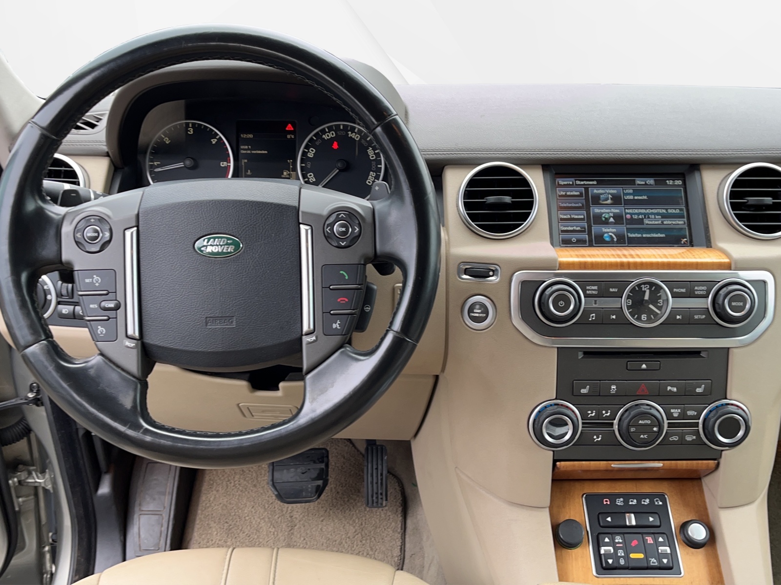 LAND ROVER Discovery 3.0 SDV6 HSE Automatic-image-9