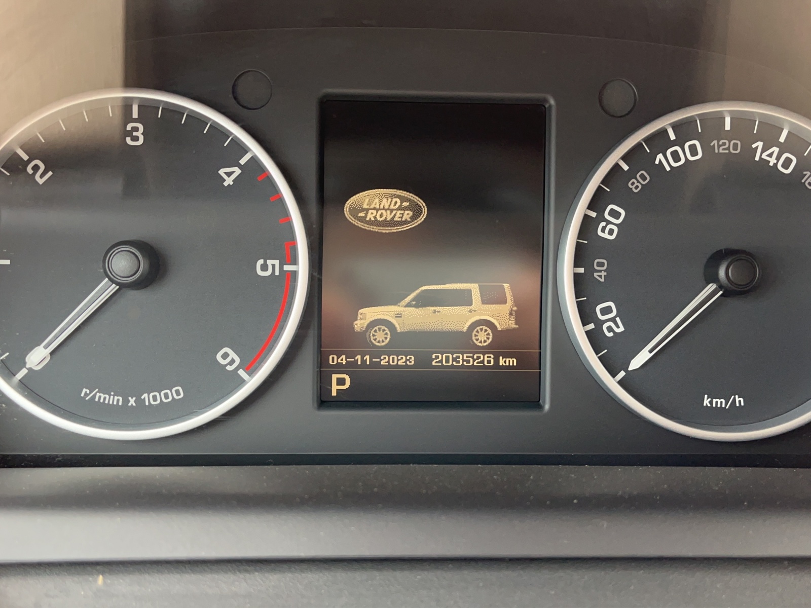 LAND ROVER Discovery 3.0 SDV6 HSE Automatic-image-8