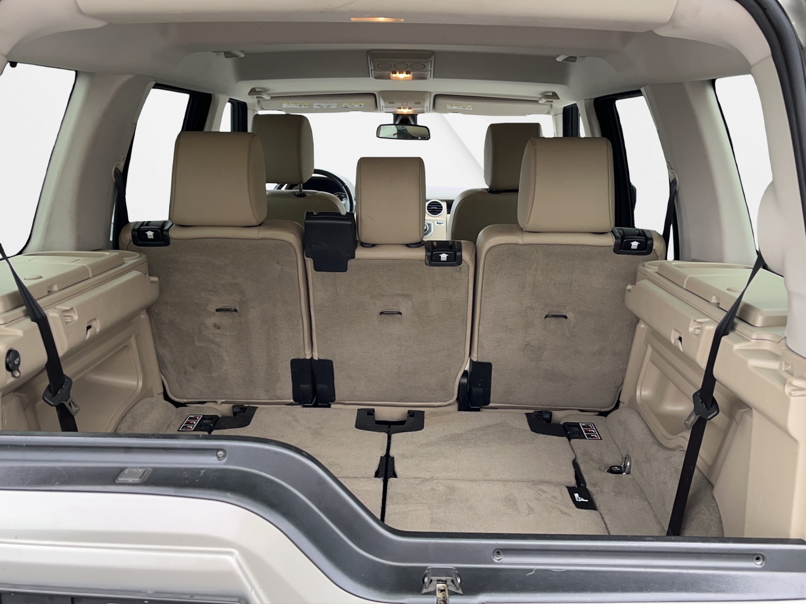 LAND ROVER Discovery 3.0 SDV6 HSE Automatic-image-14
