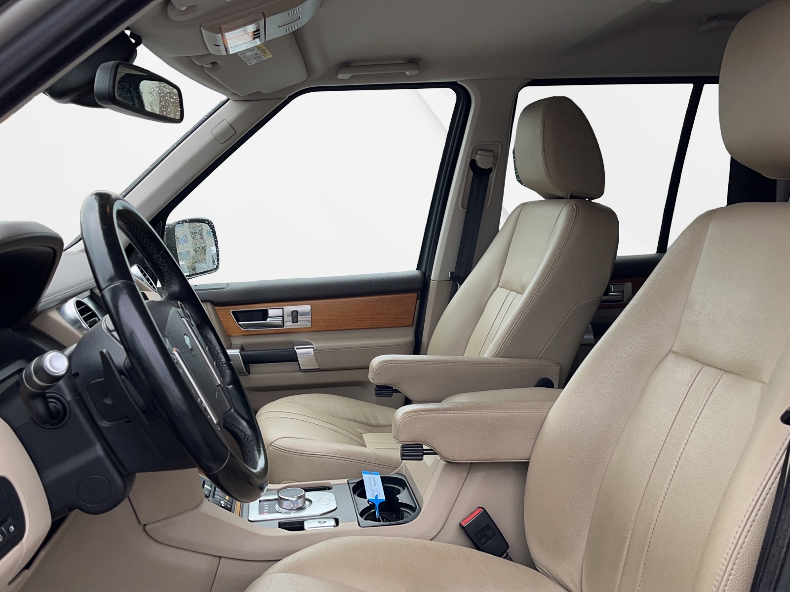 LAND ROVER Discovery 3.0 SDV6 HSE Automatic-image-6