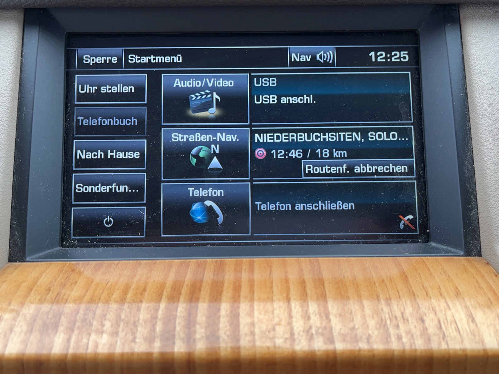 LAND ROVER Discovery 3.0 SDV6 HSE Automatic-image-11