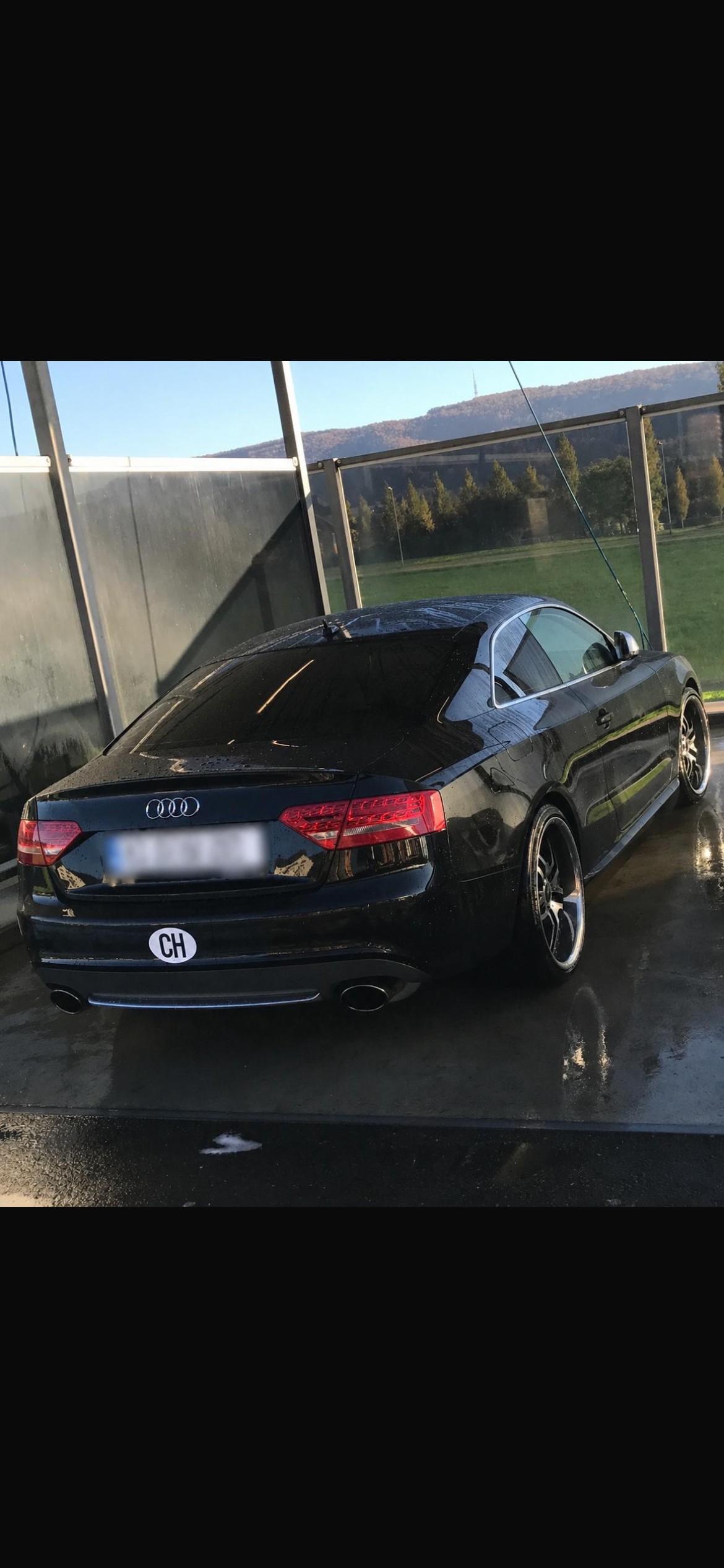 AUDI 4.2 V8 FSI quattro T-Tronic-image-1