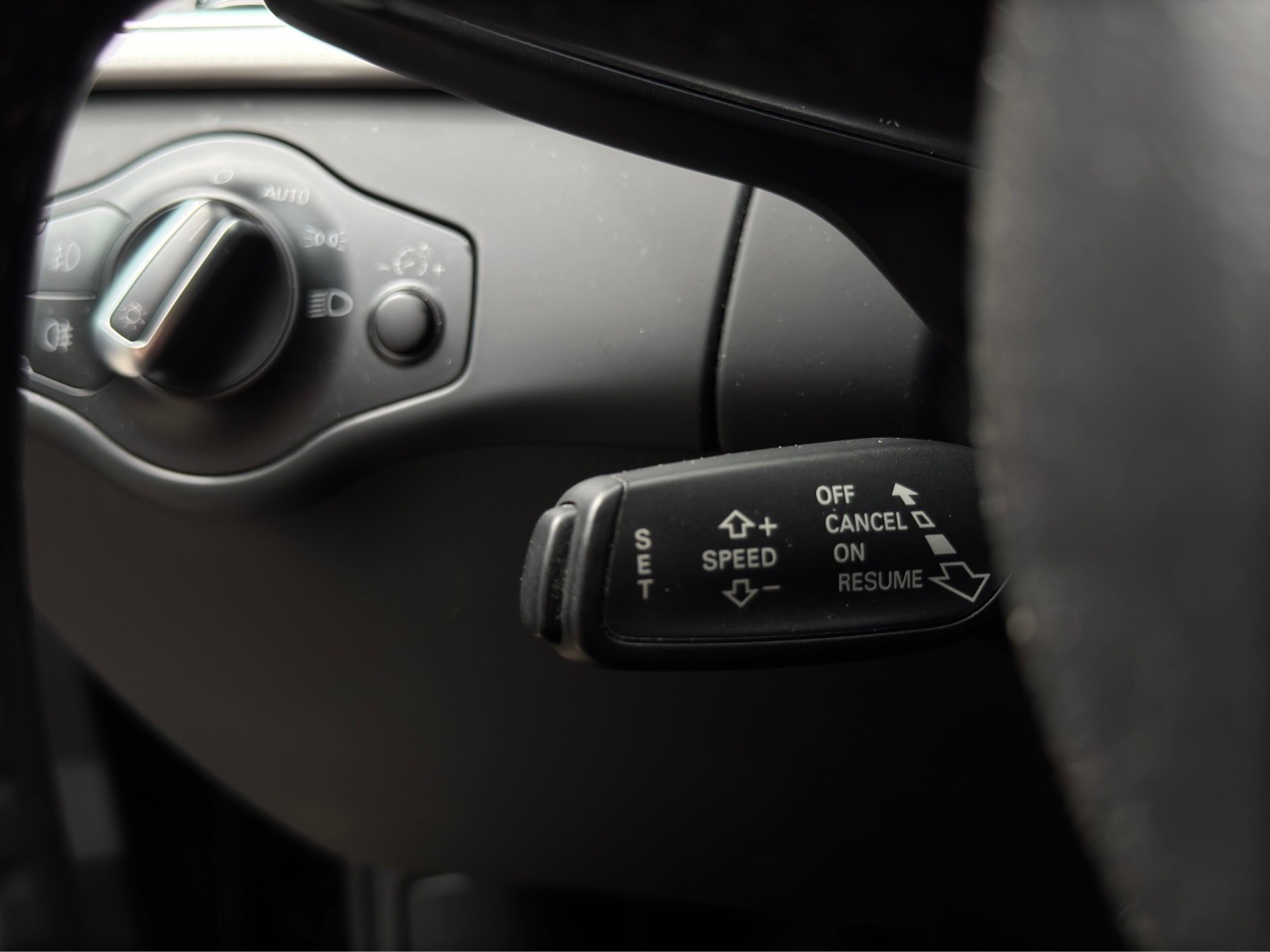 AUDI A4 Avant 2.0 TDI quattro S-tronic-image-15