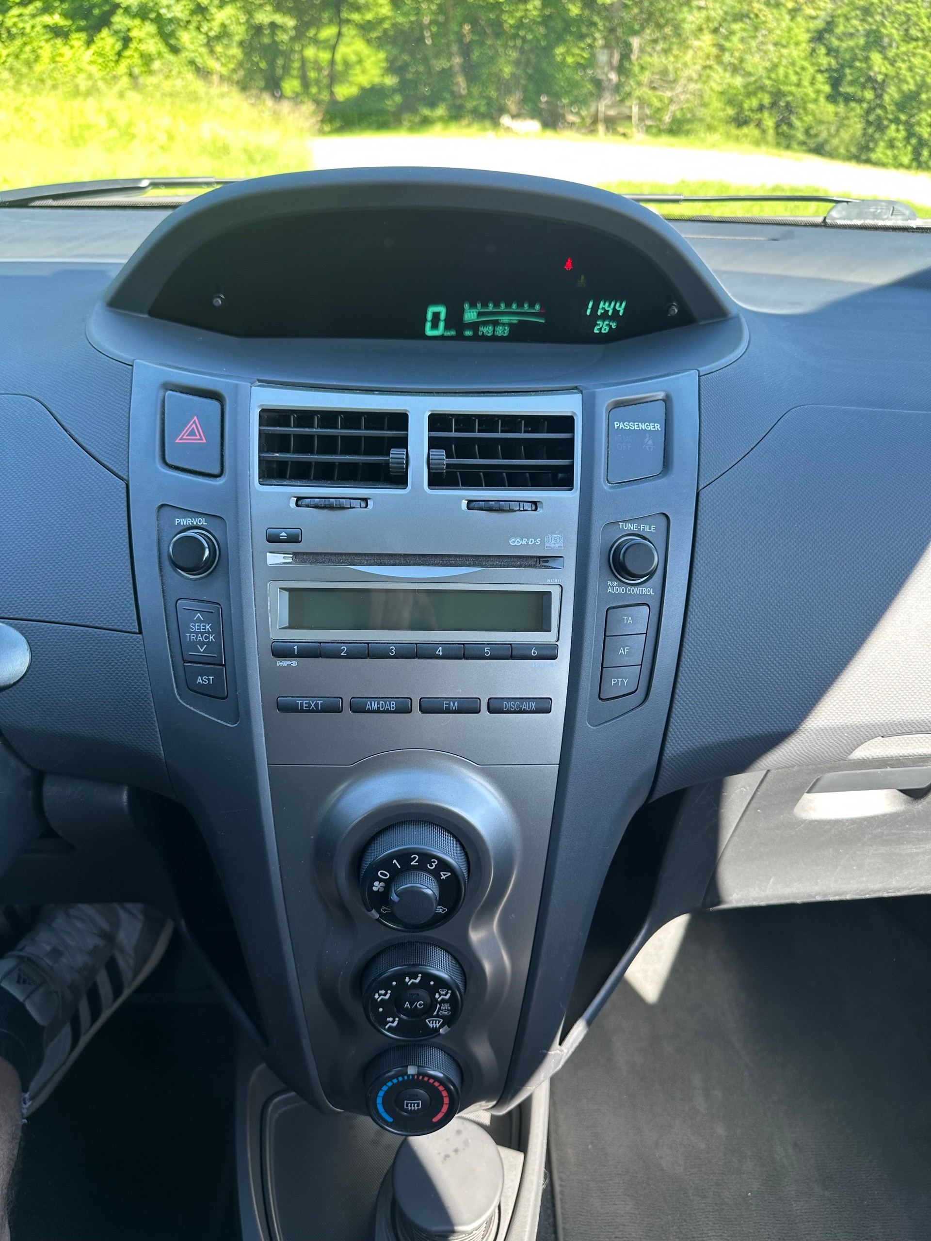 TOYOTA 1.33 VVT-i Linea Sol-image-4