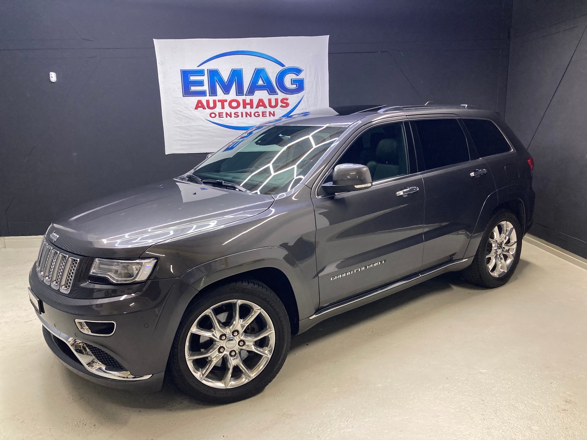 JEEP Grand Cherokee 3.0 CRD Summit Automatic-image-2