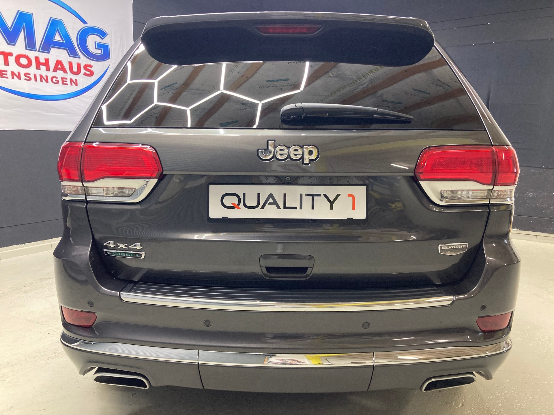 JEEP Grand Cherokee 3.0 CRD Summit Automatic-image-7