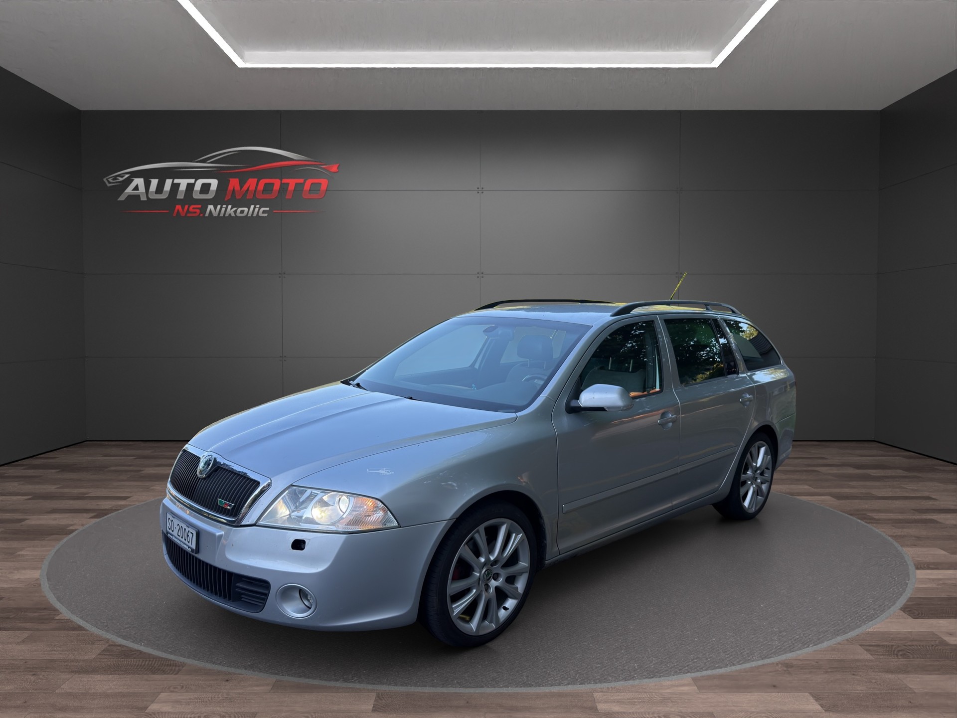 SKODA Octavia 2.0 TFSI RS-image-1