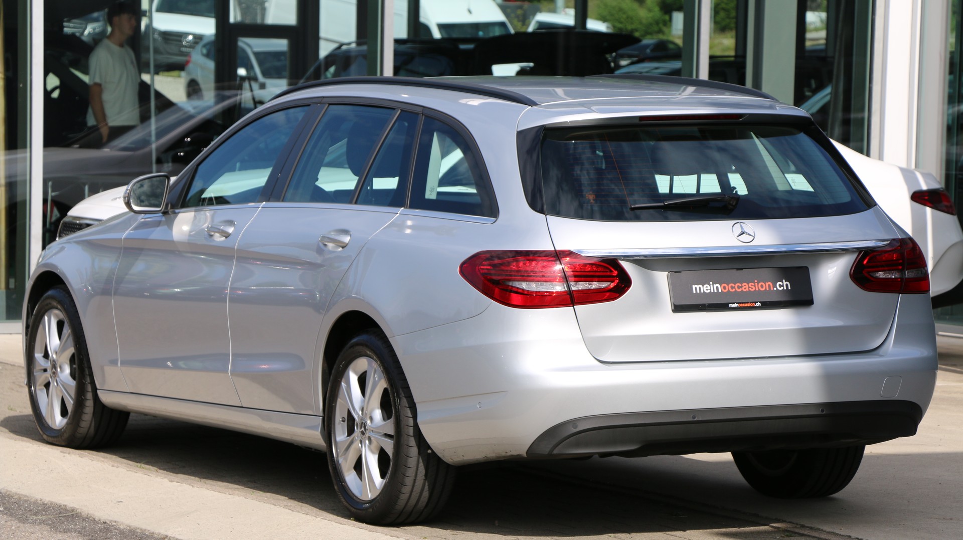 MERCEDES-BENZ C 200 4Matic-image-3