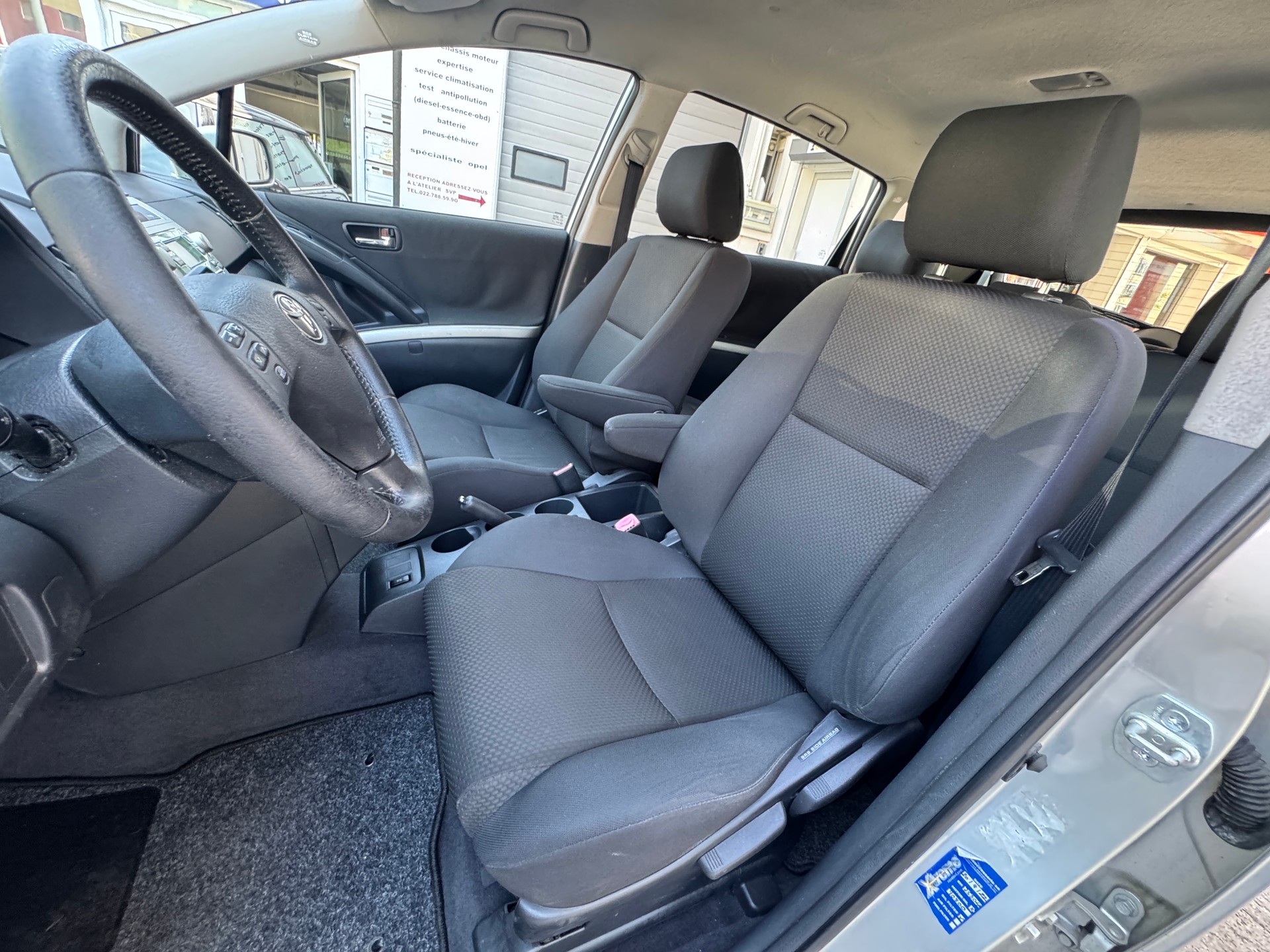 TOYOTA Corolla Verso 1.8 Linea Sol-image-6