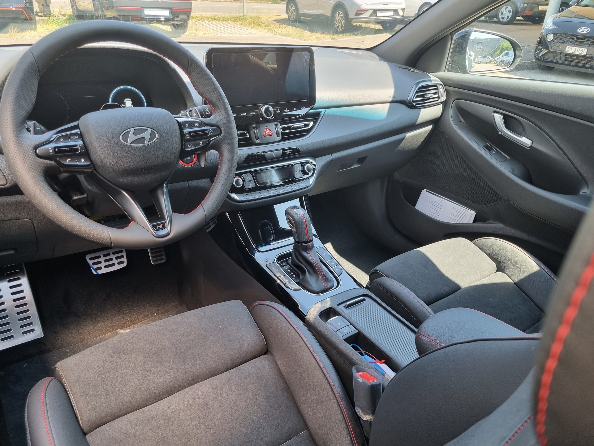 HYUNDAI i30 1.6 T-GDi N-Line DCT-image-9