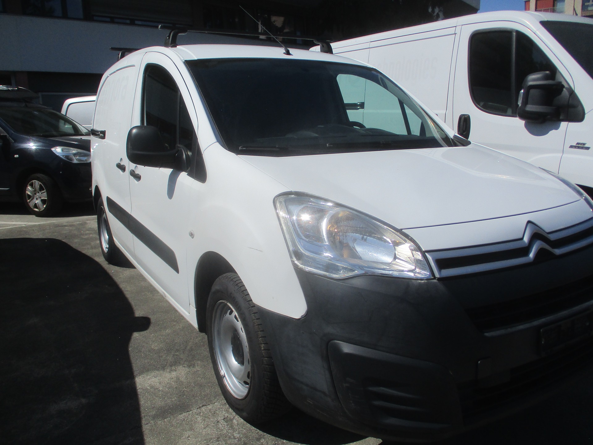 CITROEN Berlingo 1.6 VTi 98 Business-image-1
