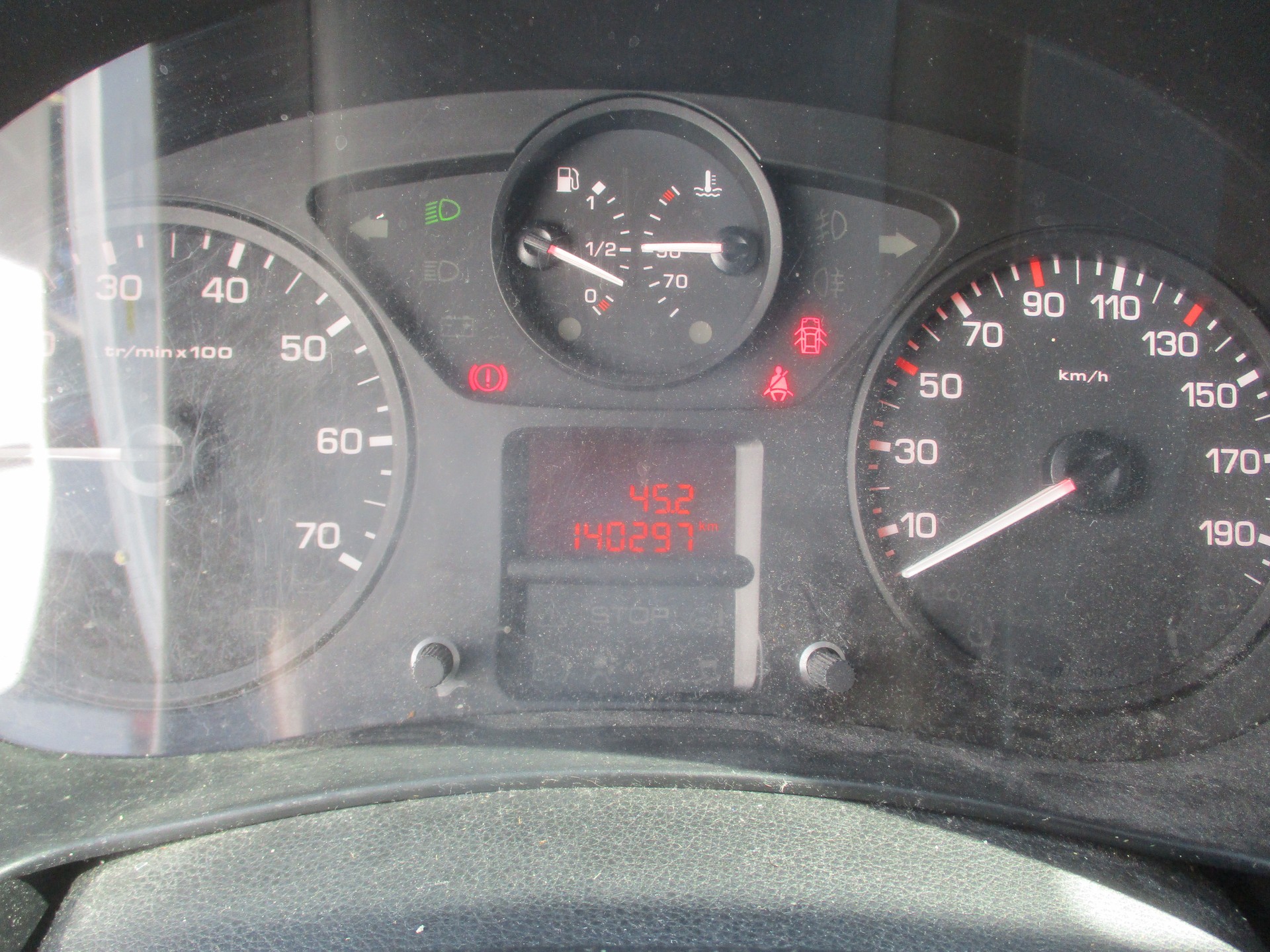 CITROEN Berlingo 1.6 VTi 98 Business-image-9