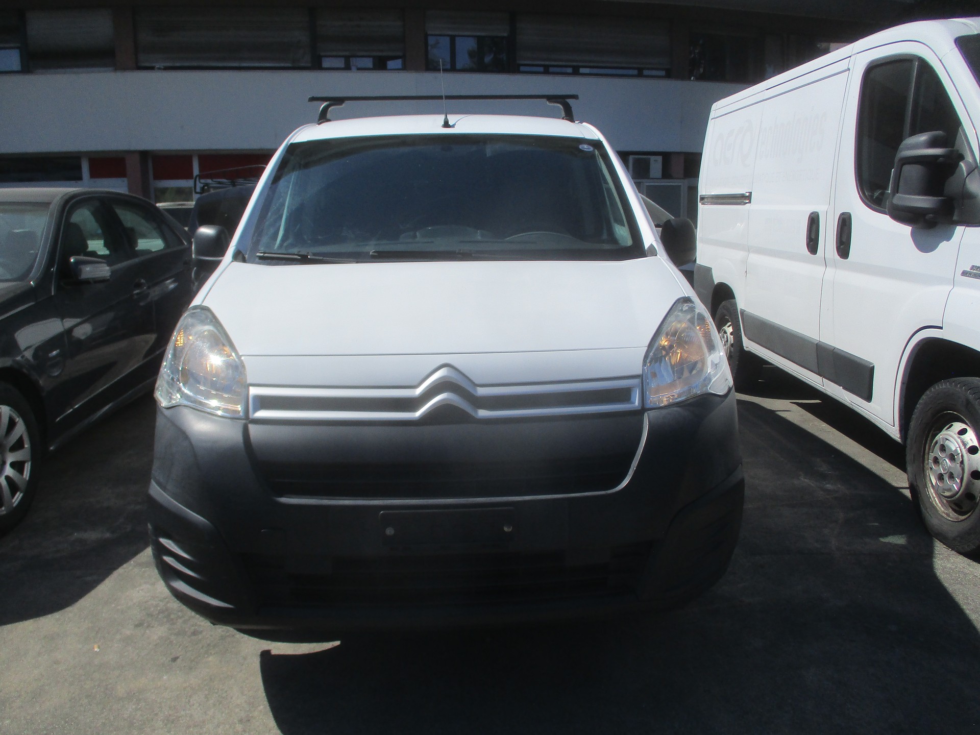 CITROEN Berlingo 1.6 VTi 98 Business-image-0
