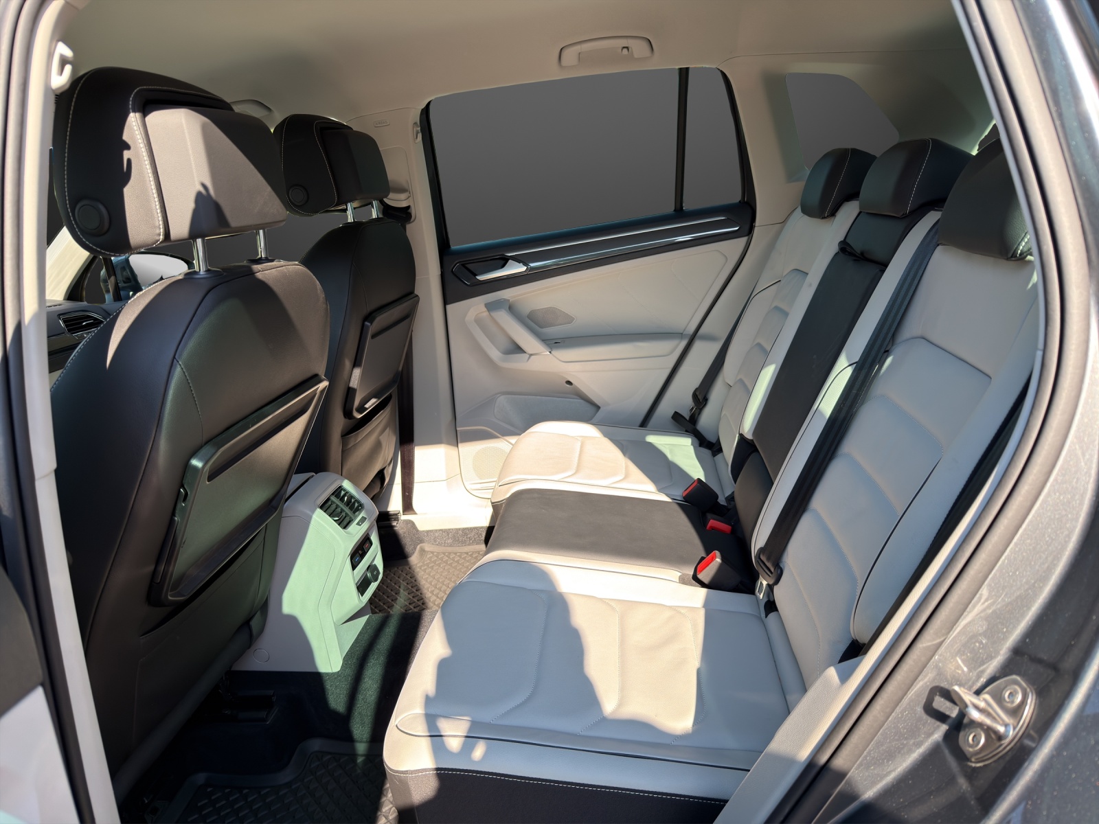 VW Tiguan 2.0TSI Highline 4Motion DSG-image-11