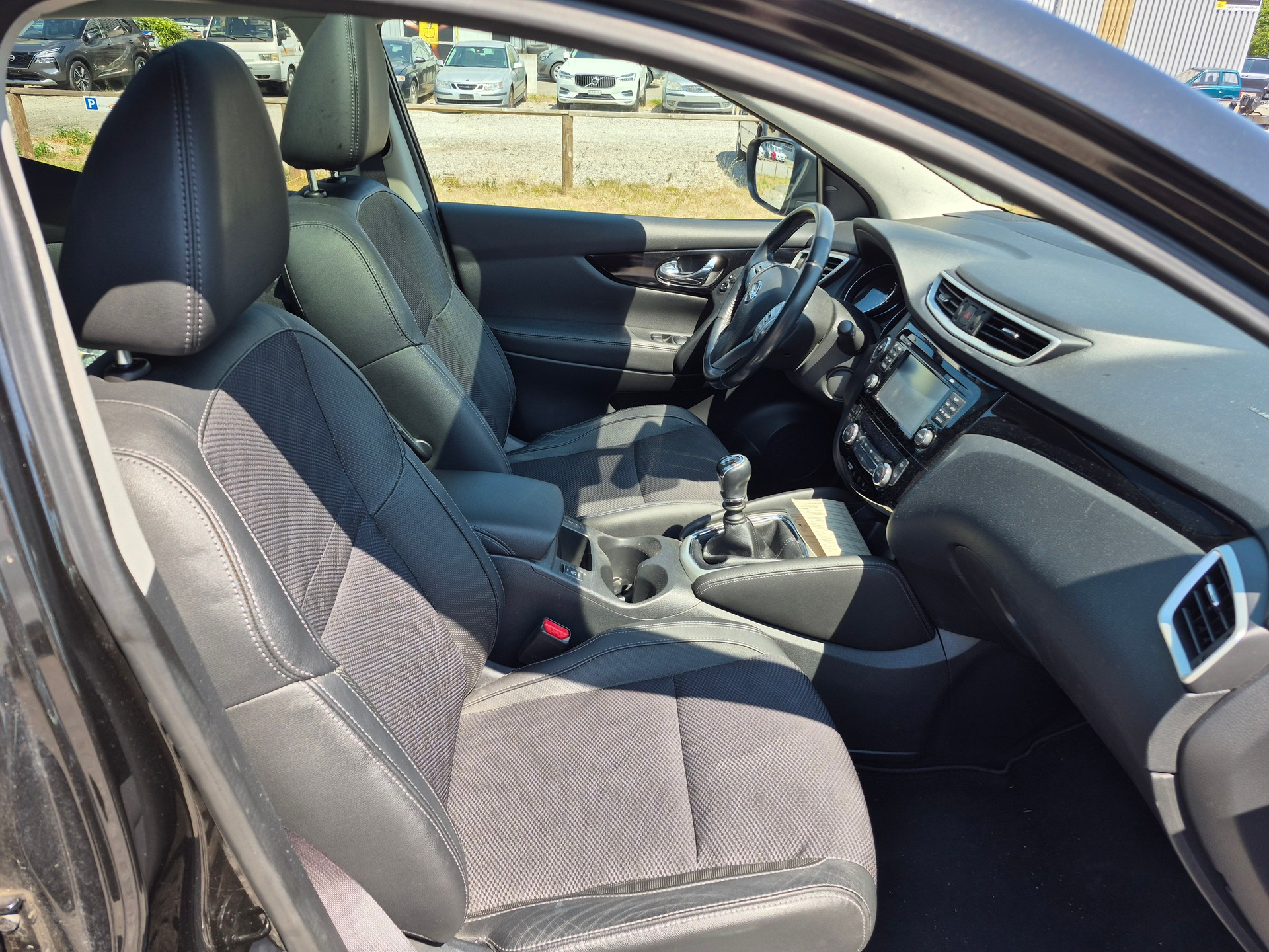 NISSAN Qashqai 1.2 DIG-T tekna-image-5
