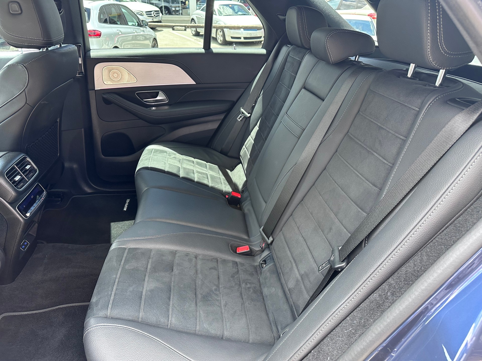 MERCEDES-BENZ GLE 350 de EQ Star AMG Line 4matic-image-11