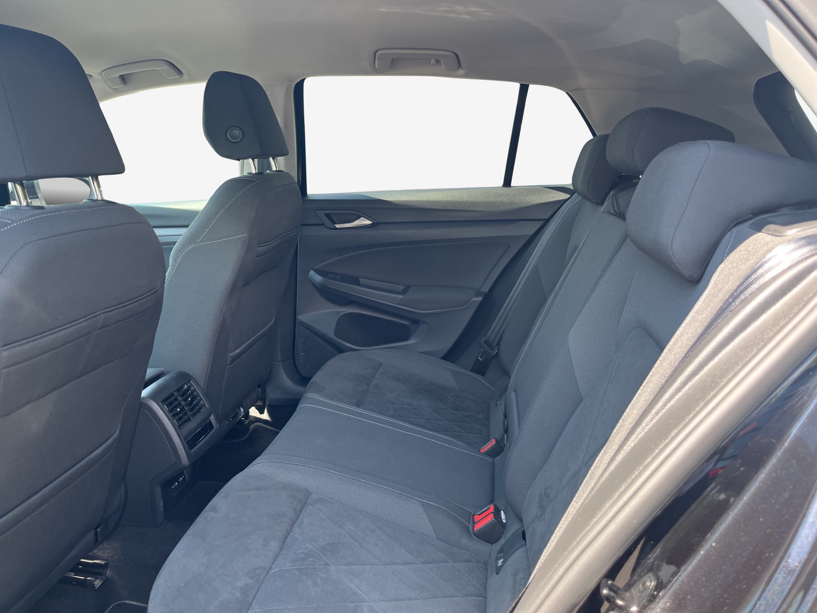 VW Golf 1.4 TSI PHEV Selection-image-9