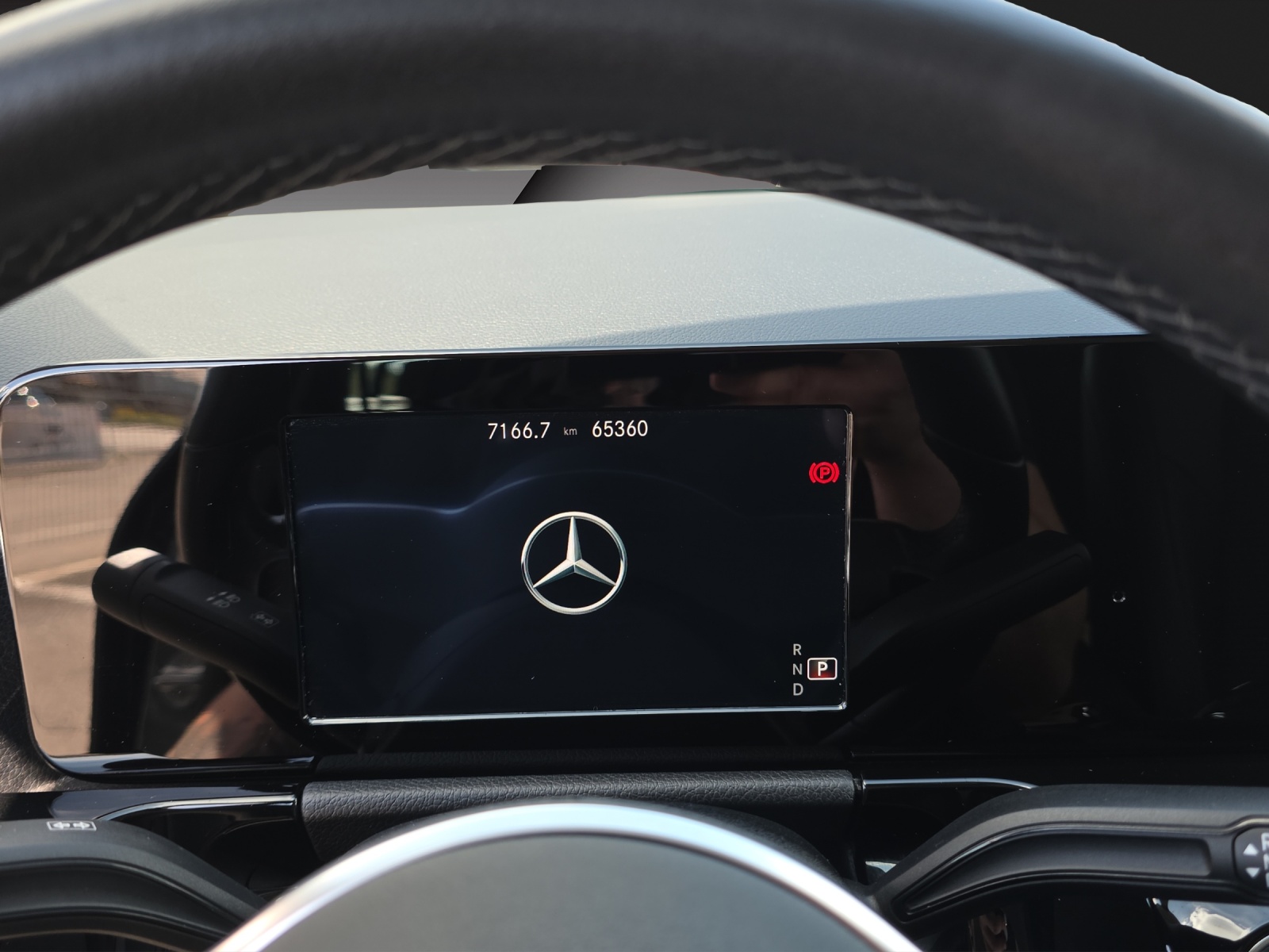 MERCEDES-BENZ GLA 220d 4Matic Progressive 8G-DCT-image-7