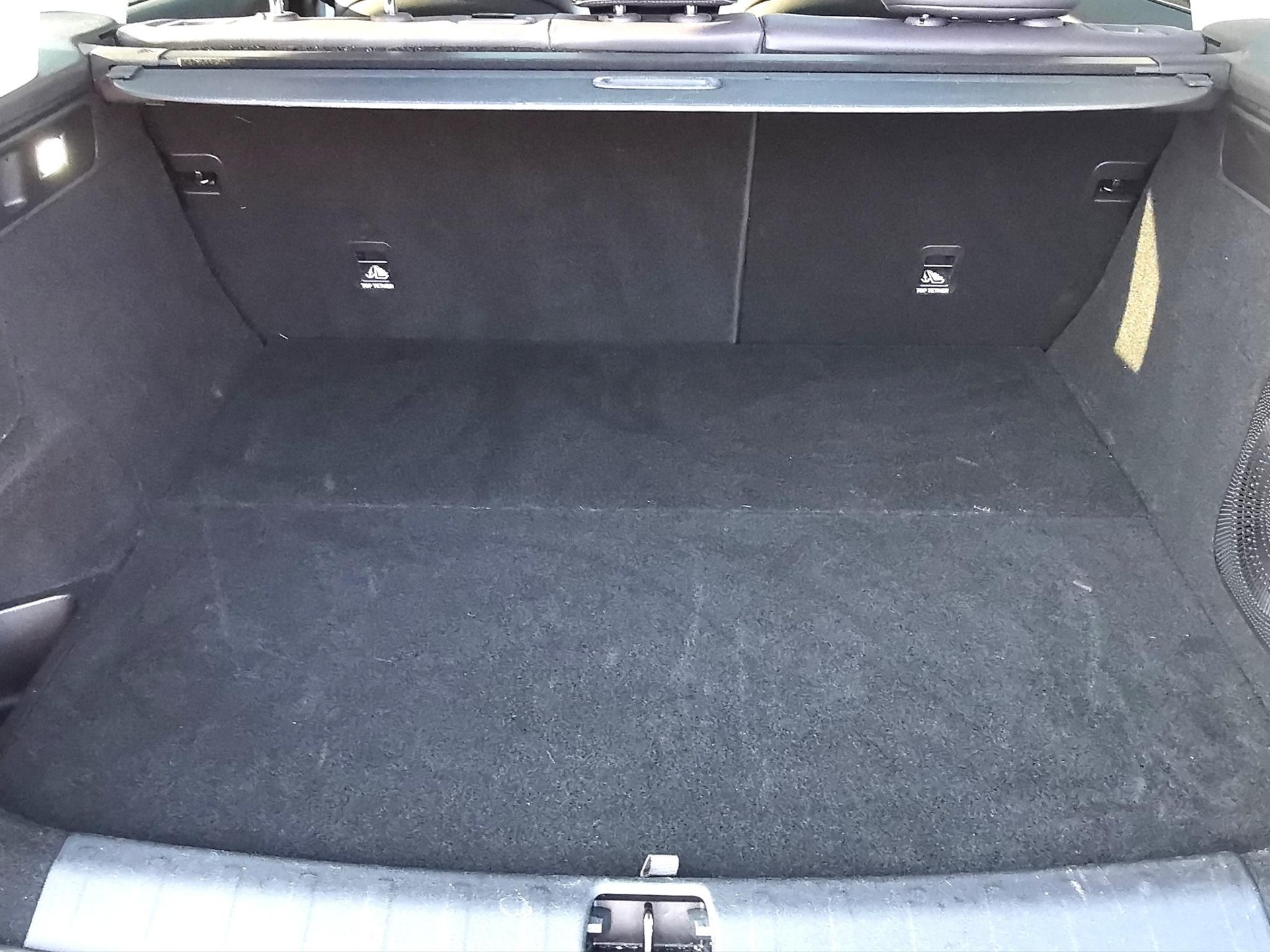 LEAPMOTOR C10 1.5 REEV Design-image-8