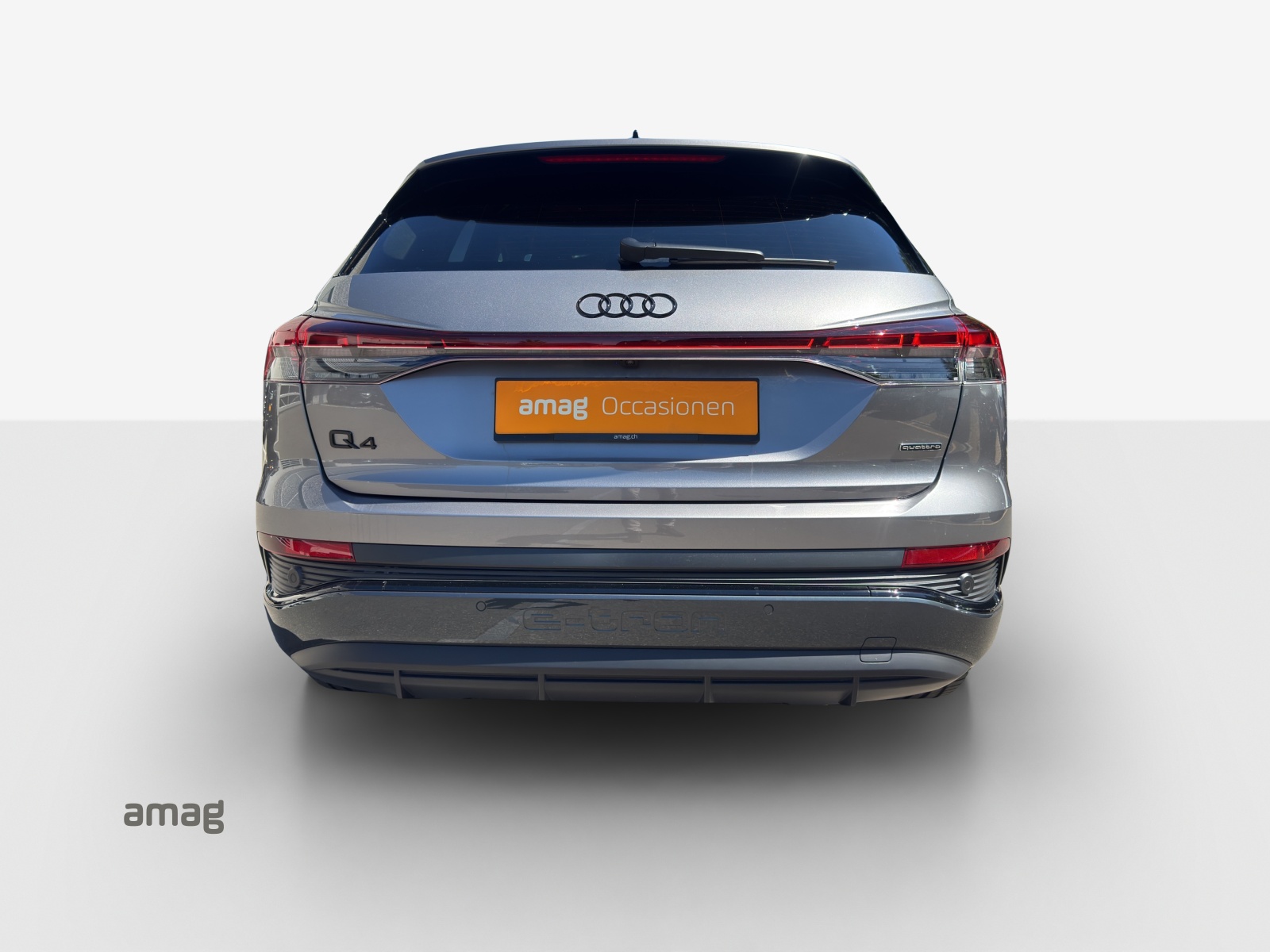 AUDI Q4 e-tron 45 Attraction quattro-image-3