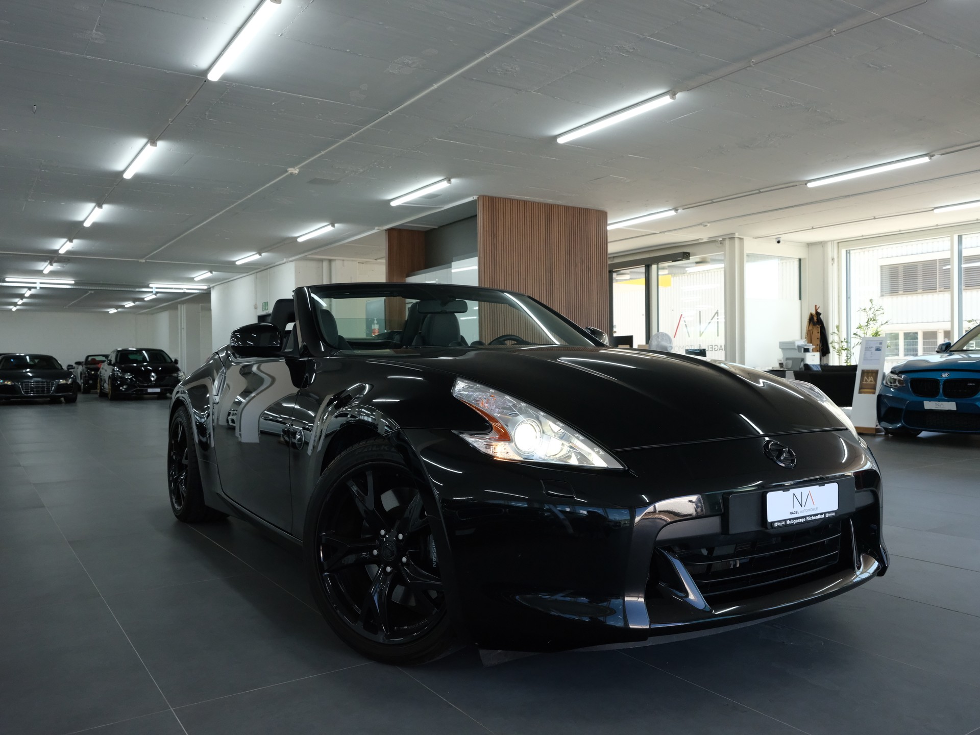 NISSAN 370 Z Roadster Pack *Sportabgassanlage*-image-0