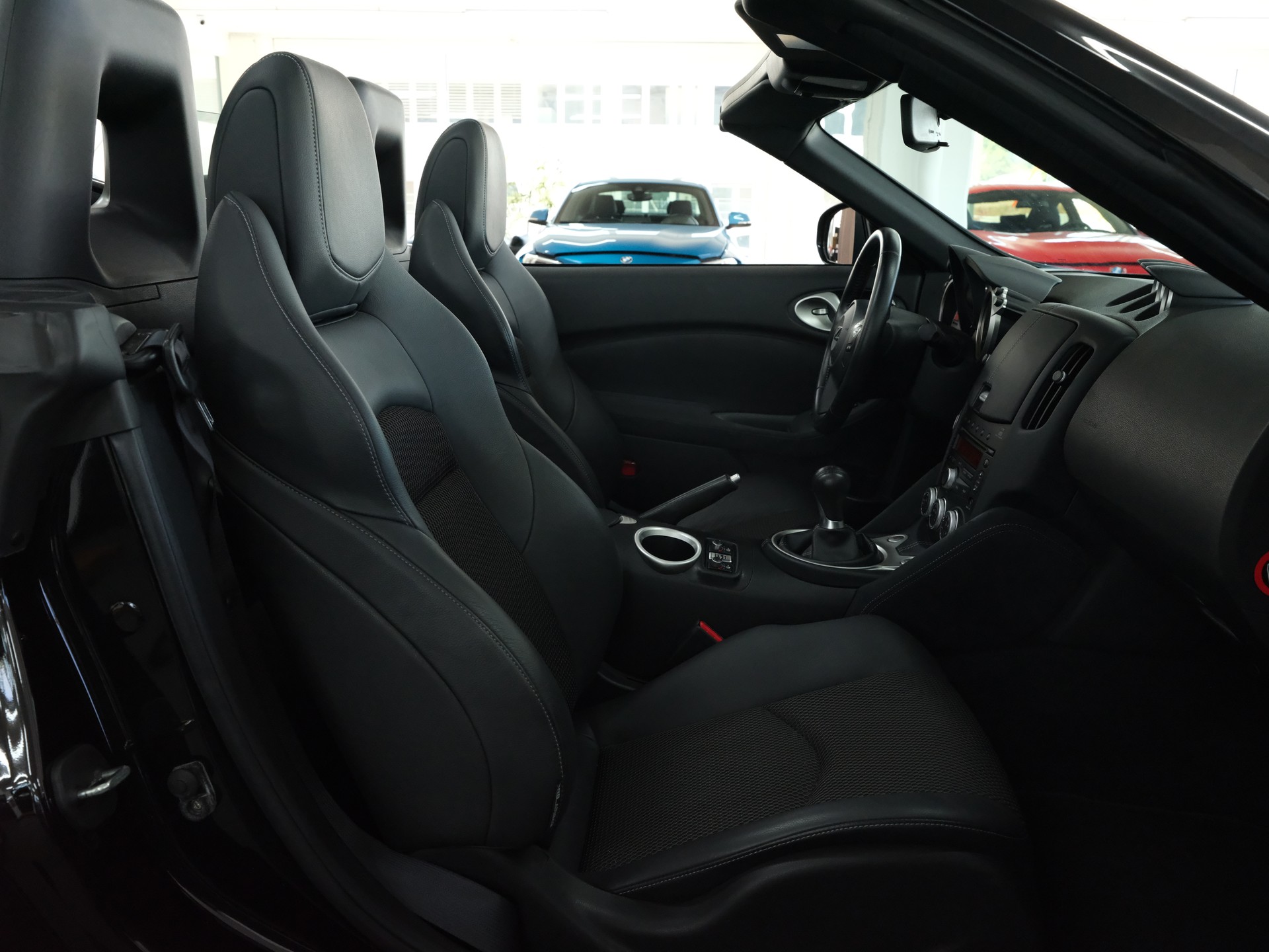 NISSAN 370 Z Roadster Pack *Sportabgassanlage*-image-15