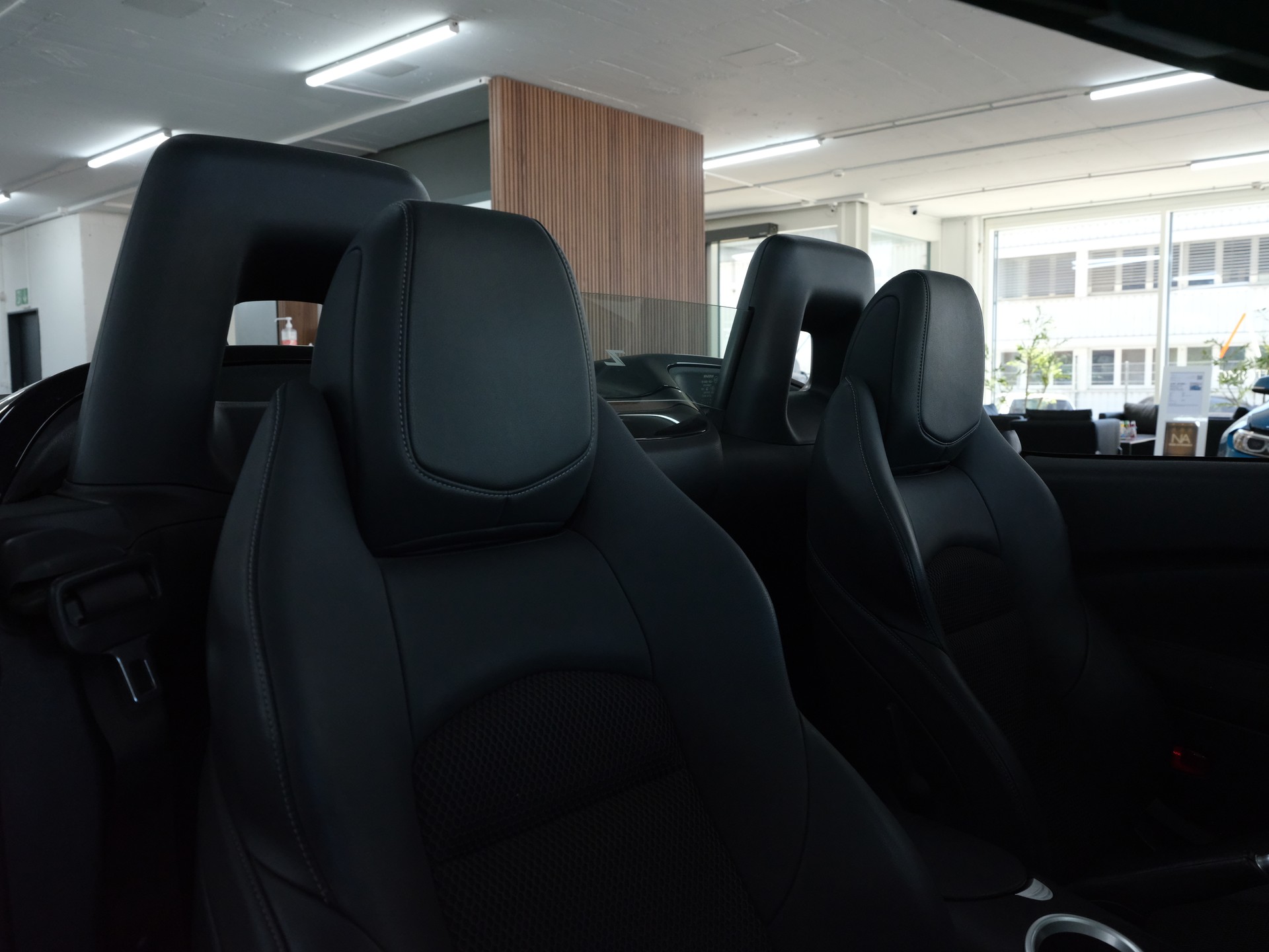 NISSAN 370 Z Roadster Pack *Sportabgassanlage*-image-16