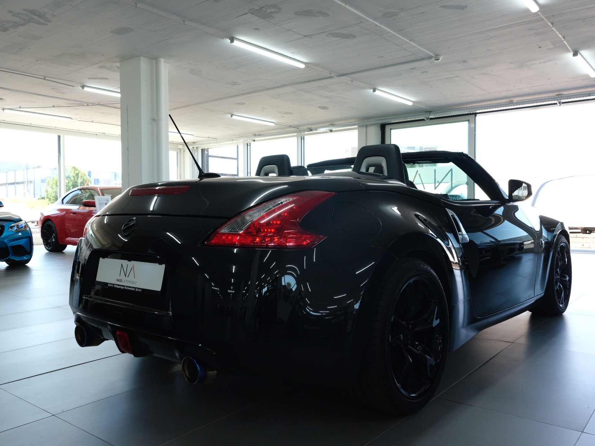 NISSAN 370 Z Roadster Pack *Sportabgassanlage*-image-2
