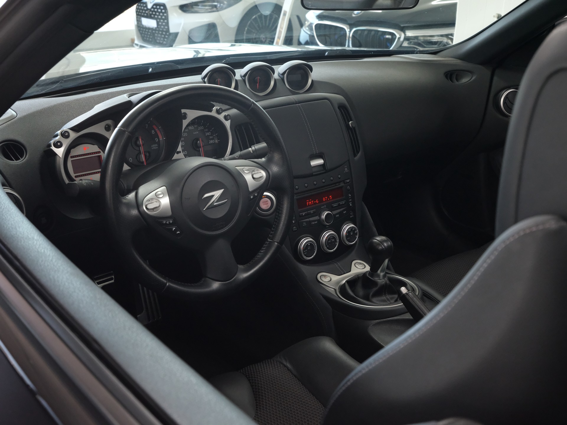 NISSAN 370 Z Roadster Pack *Sportabgassanlage*-image-13