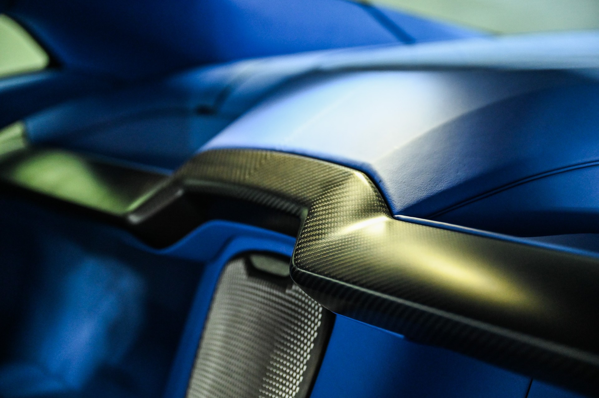 ASTON MARTIN Vanquish 5.2 V12 Bi-Turbo-image-41