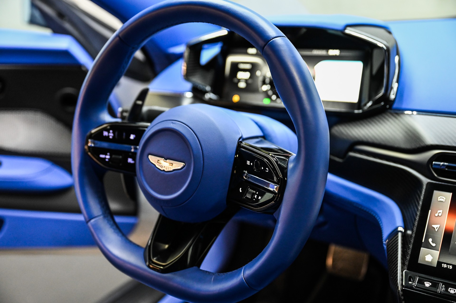 ASTON MARTIN Vanquish 5.2 V12 Bi-Turbo-image-29