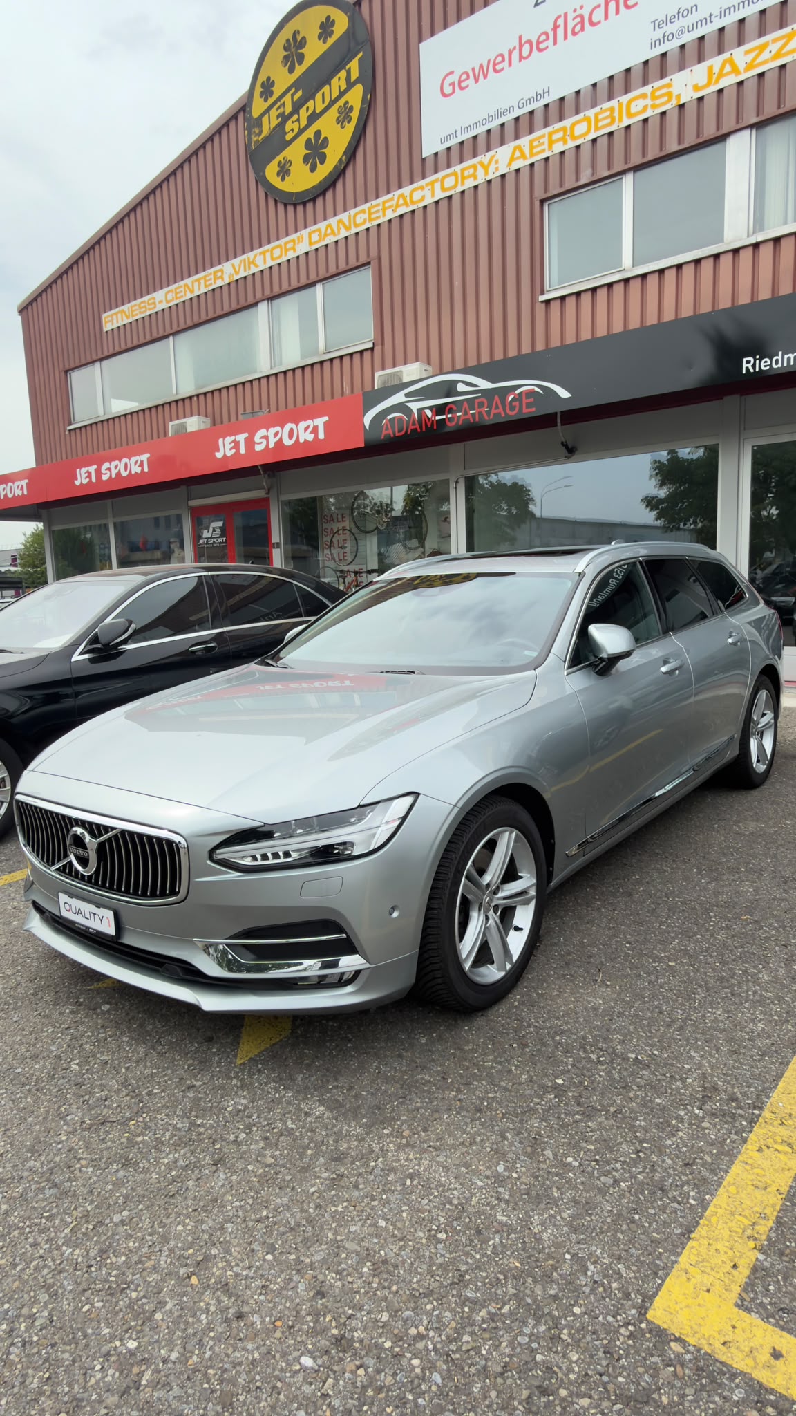 VOLVO V90 D5 AWD Inscription Geartronic Powerpulse-image-1