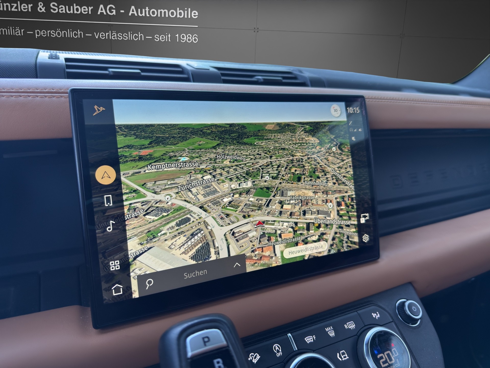 LAND ROVER Defender 90 3.0D I6 300 X AT8-image-12