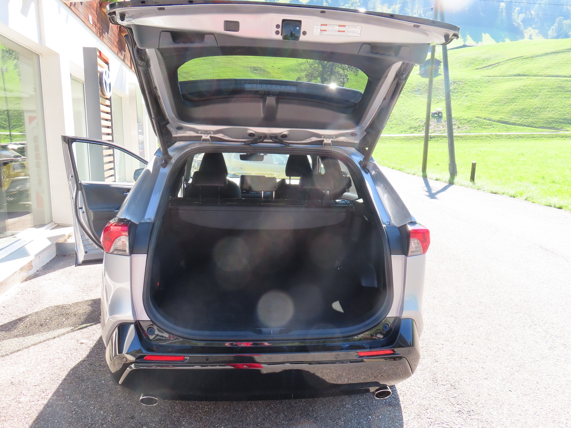 TOYOTA RAV4 2.5 Plug-In-Hybrid Platinum-image-7