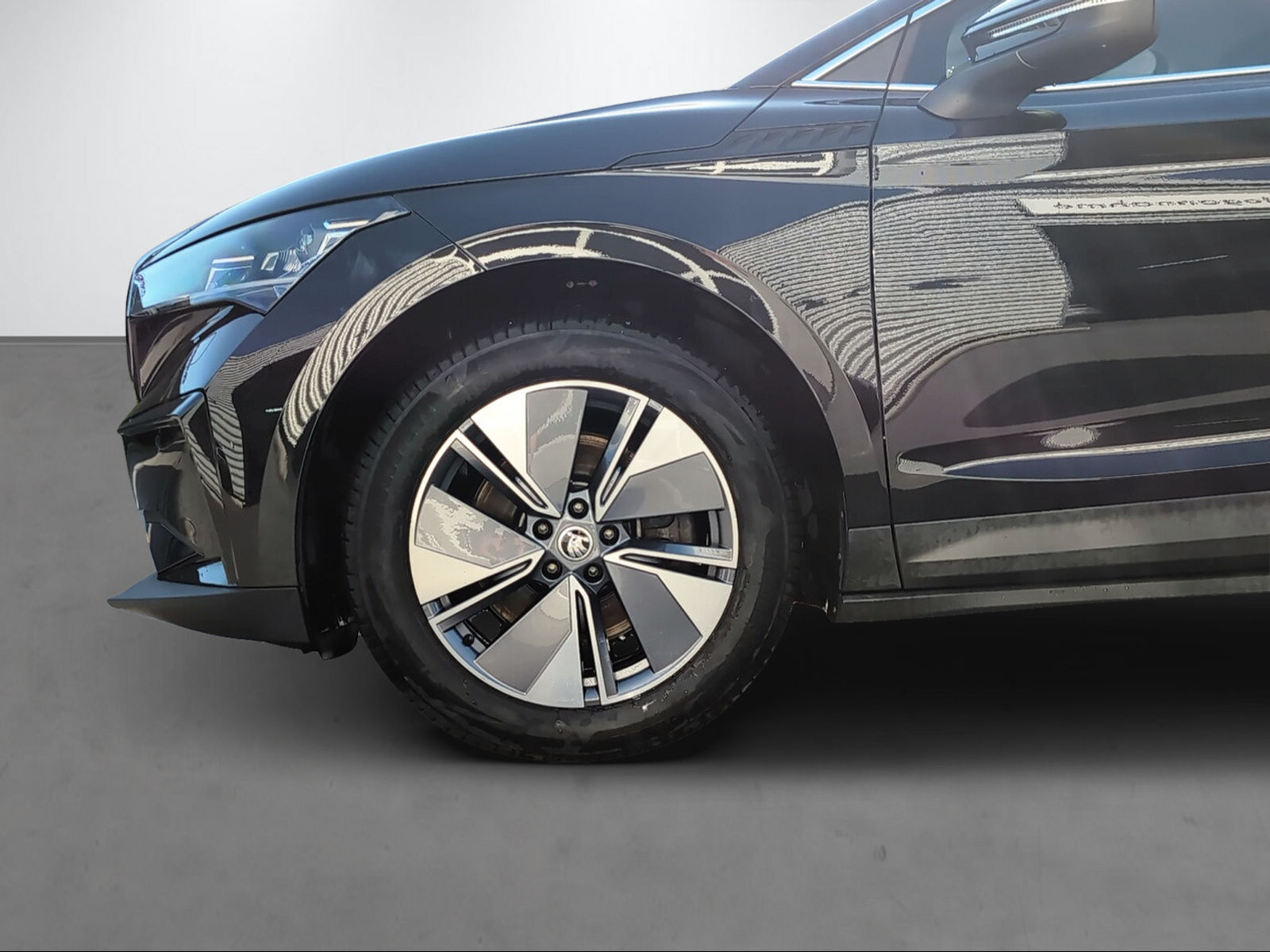 SKODA ENYAQ IV 80X-image-3