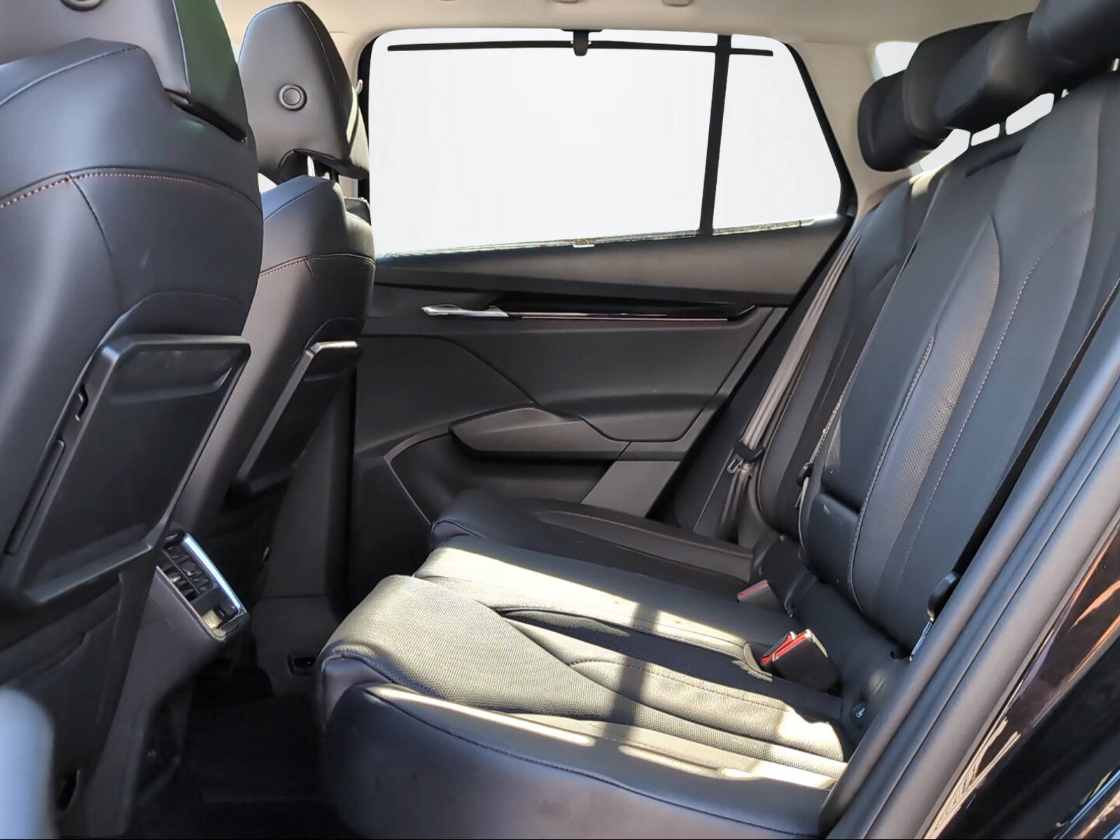 SKODA ENYAQ IV 80X-image-8