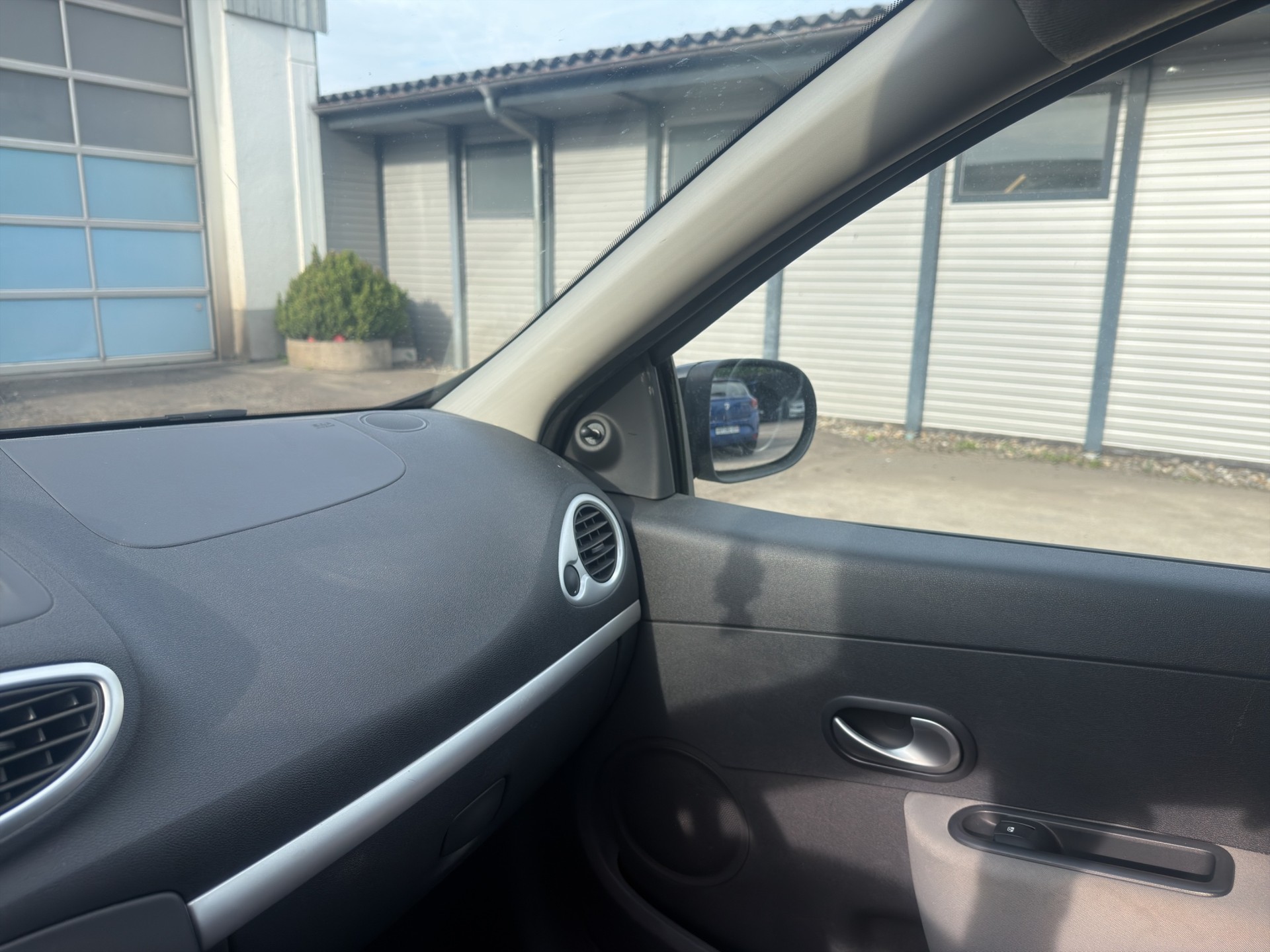 RENAULT Clio Grandtour 1.2 16V Expression-image-13