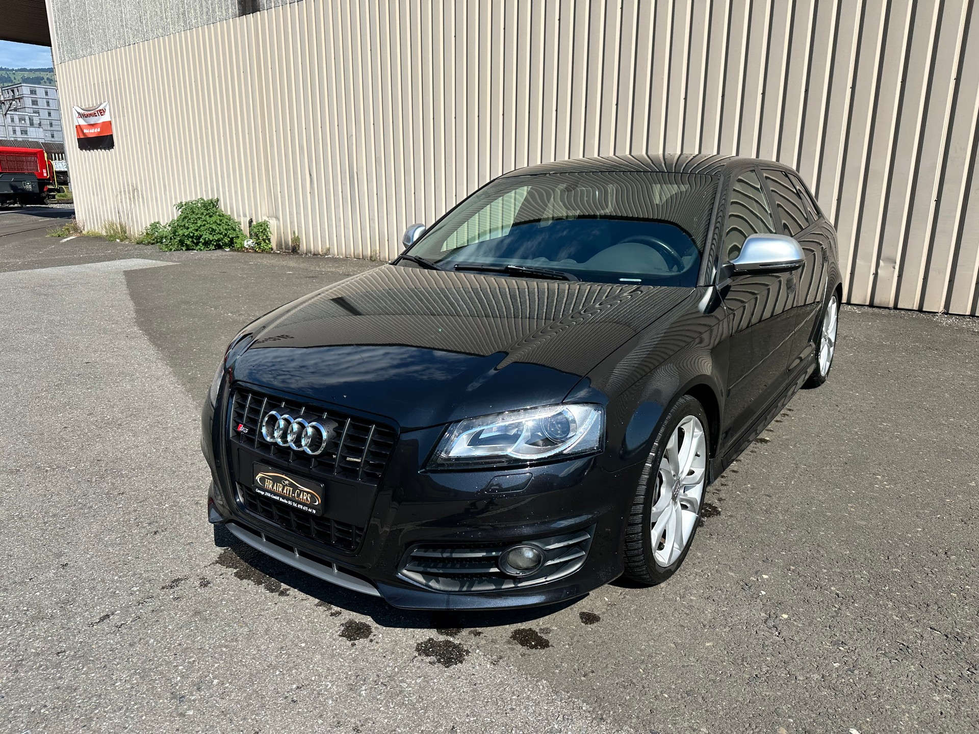 AUDI S3 Sportback 2.0 TFSI quattro-image-2