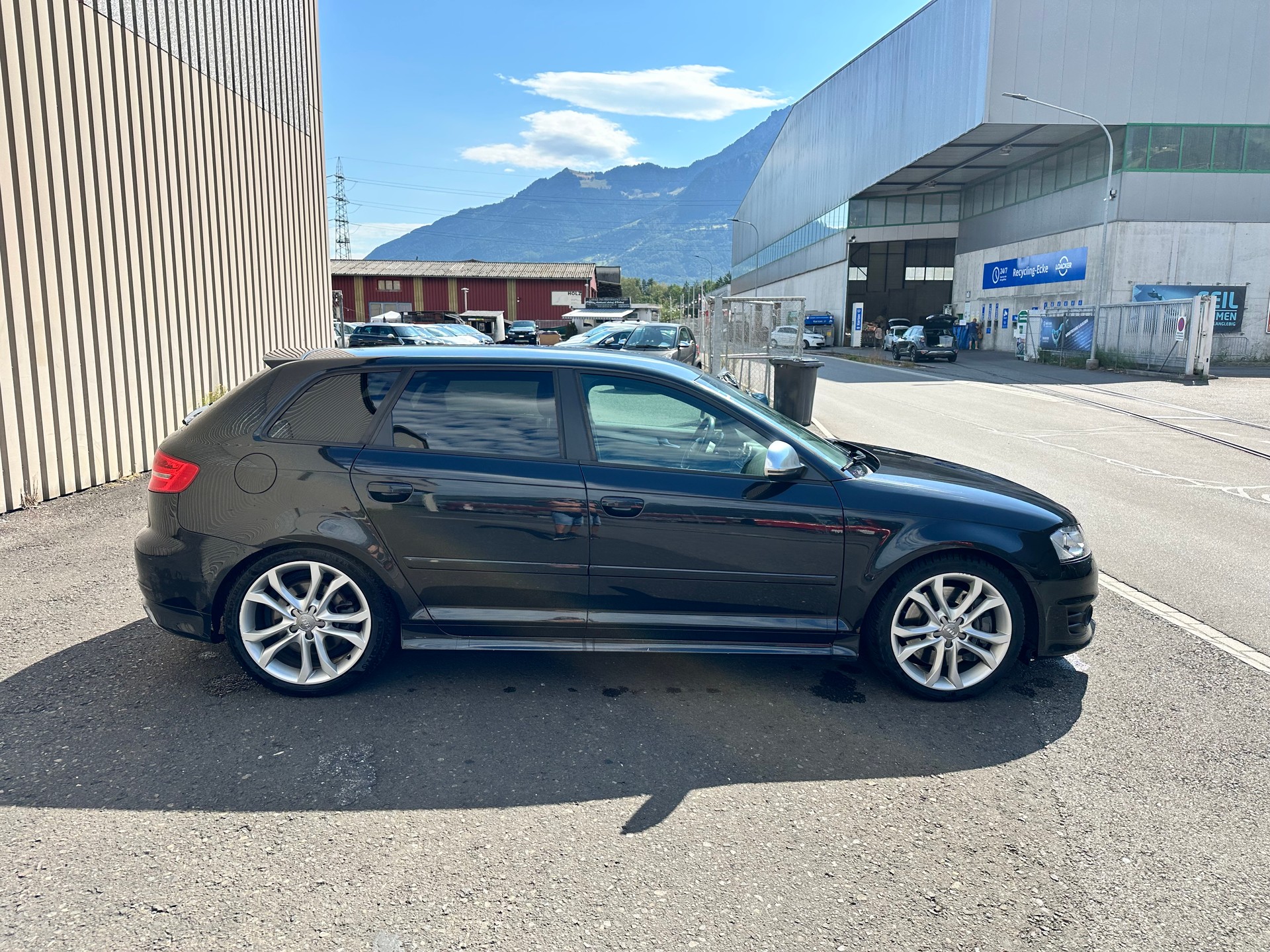 AUDI S3 Sportback 2.0 TFSI quattro-image-8
