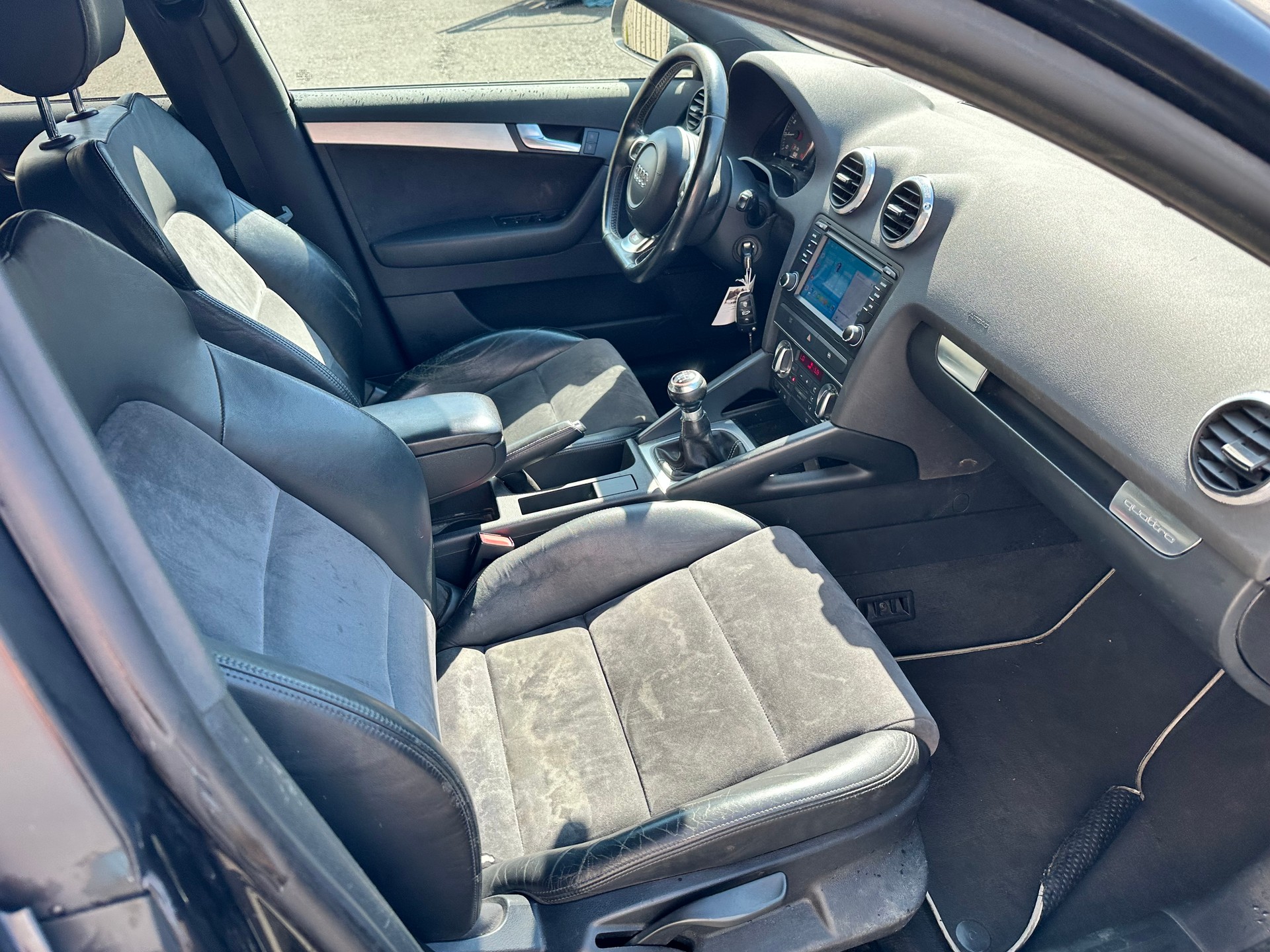 AUDI S3 Sportback 2.0 TFSI quattro-image-14