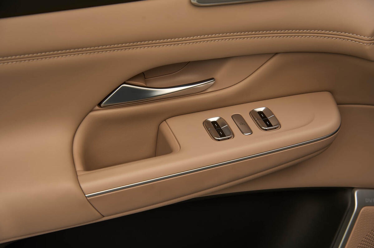 XPENG G9 93kWh Performance AWD-image-13