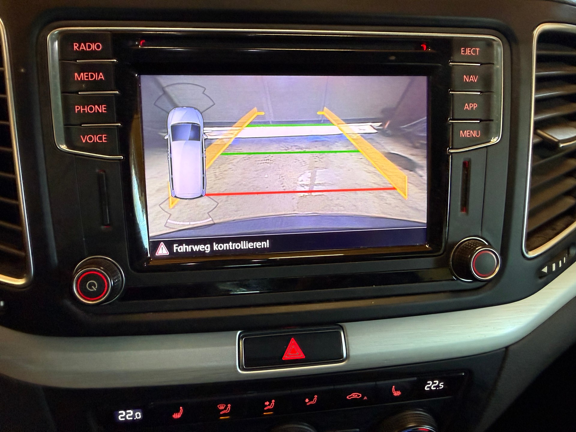 VW Sharan 2.0 TDI BMT Comfortline 4Motion DSG-image-14