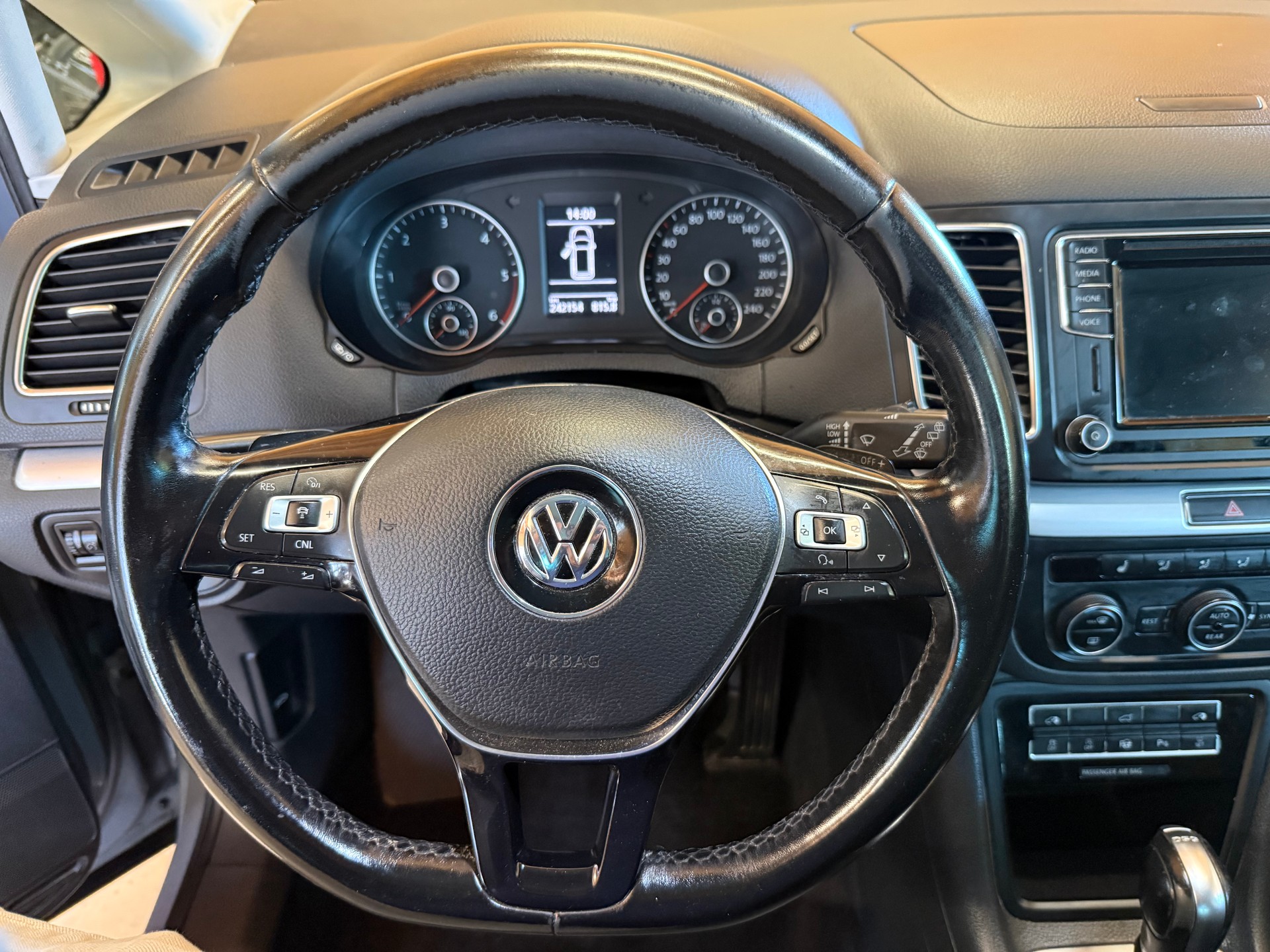 VW Sharan 2.0 TDI BMT Comfortline 4Motion DSG-image-10