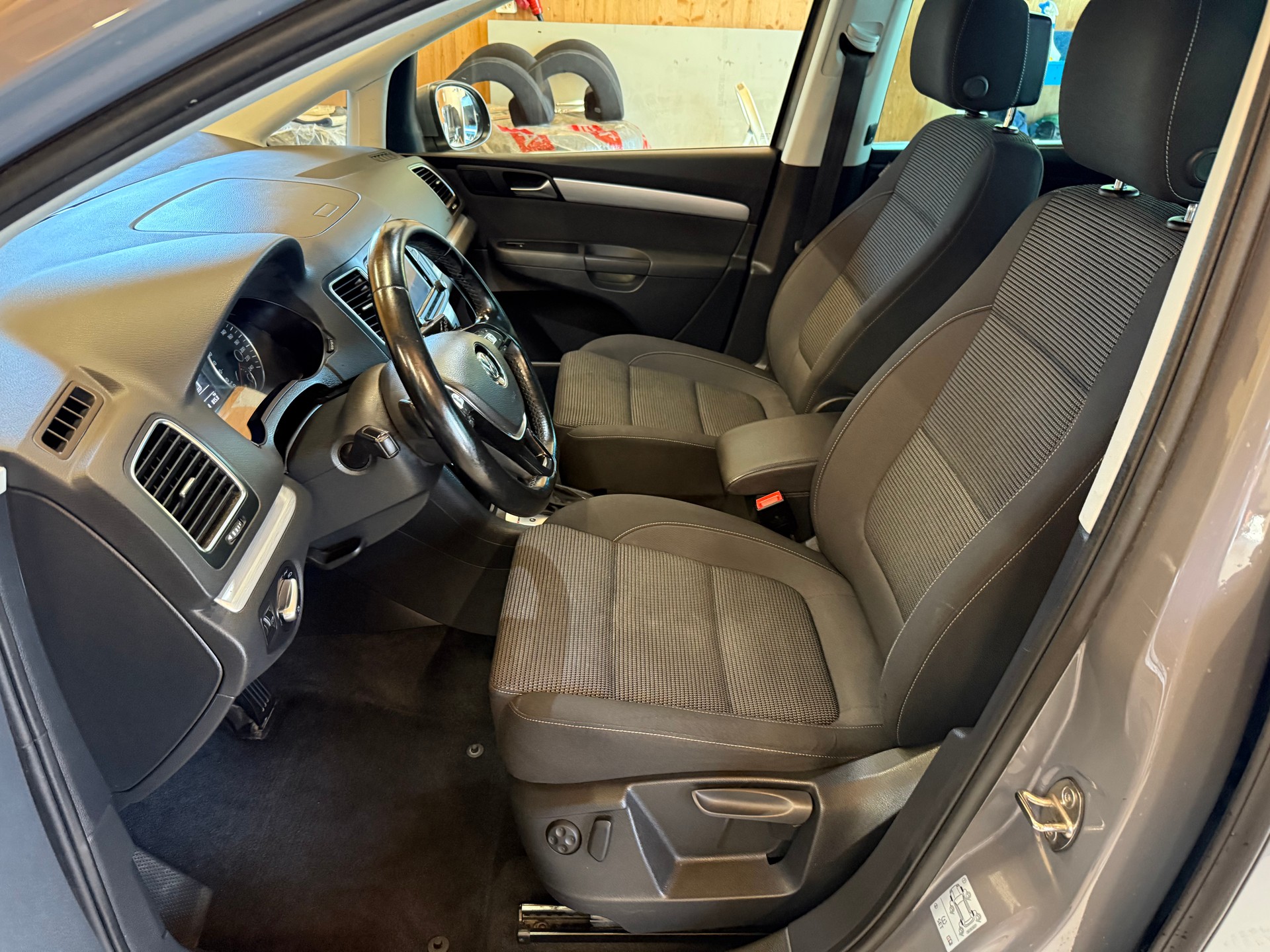 VW Sharan 2.0 TDI BMT Comfortline 4Motion DSG-image-6