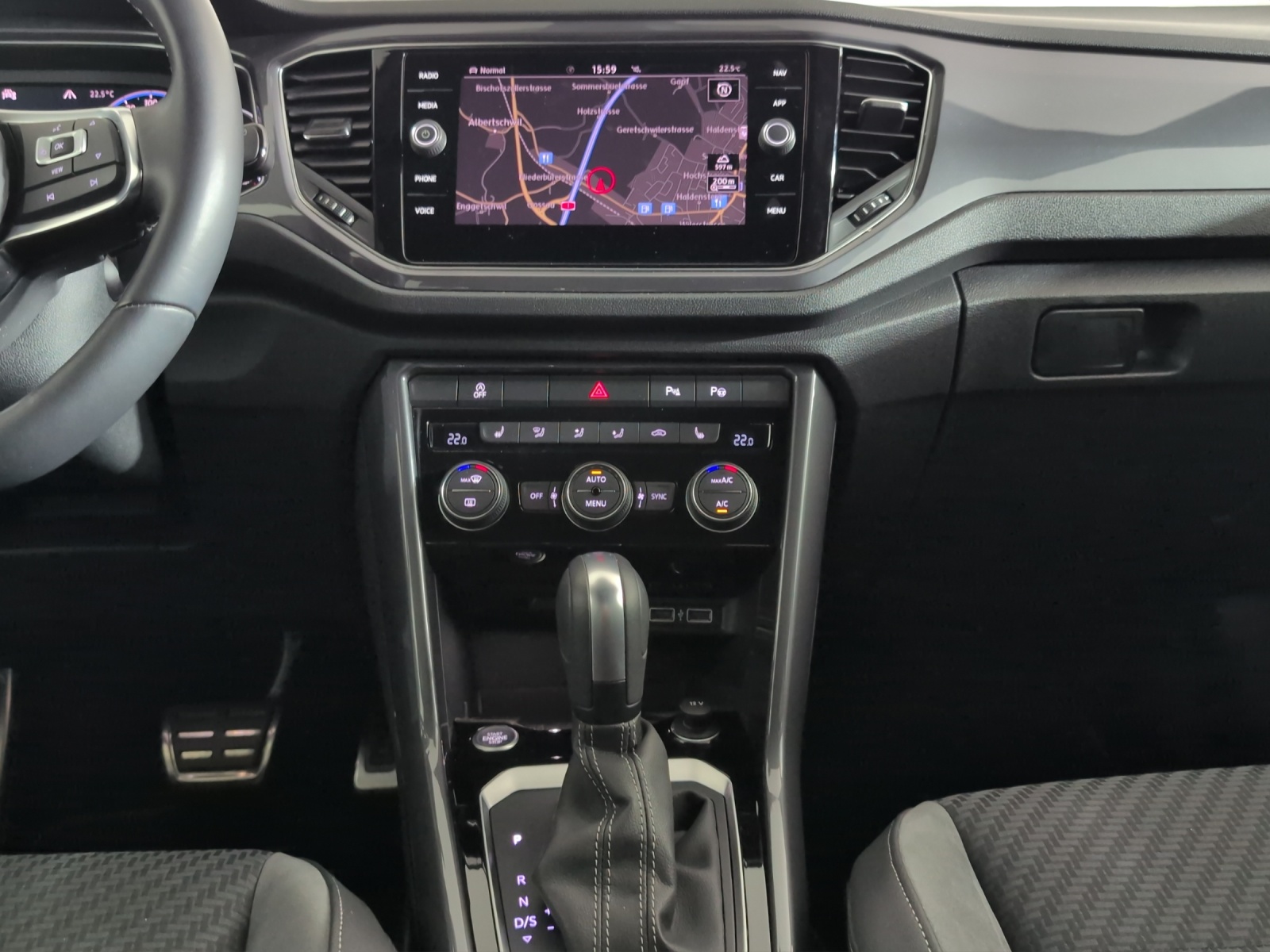 VW T-Roc 2.0 TSI Sport DSG 4Motion-image-10