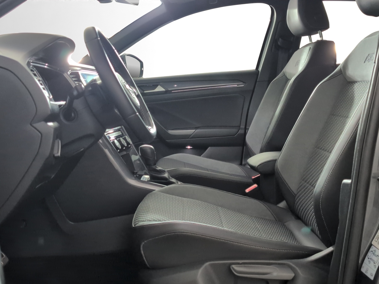 VW T-Roc 2.0 TSI Sport DSG 4Motion-image-5